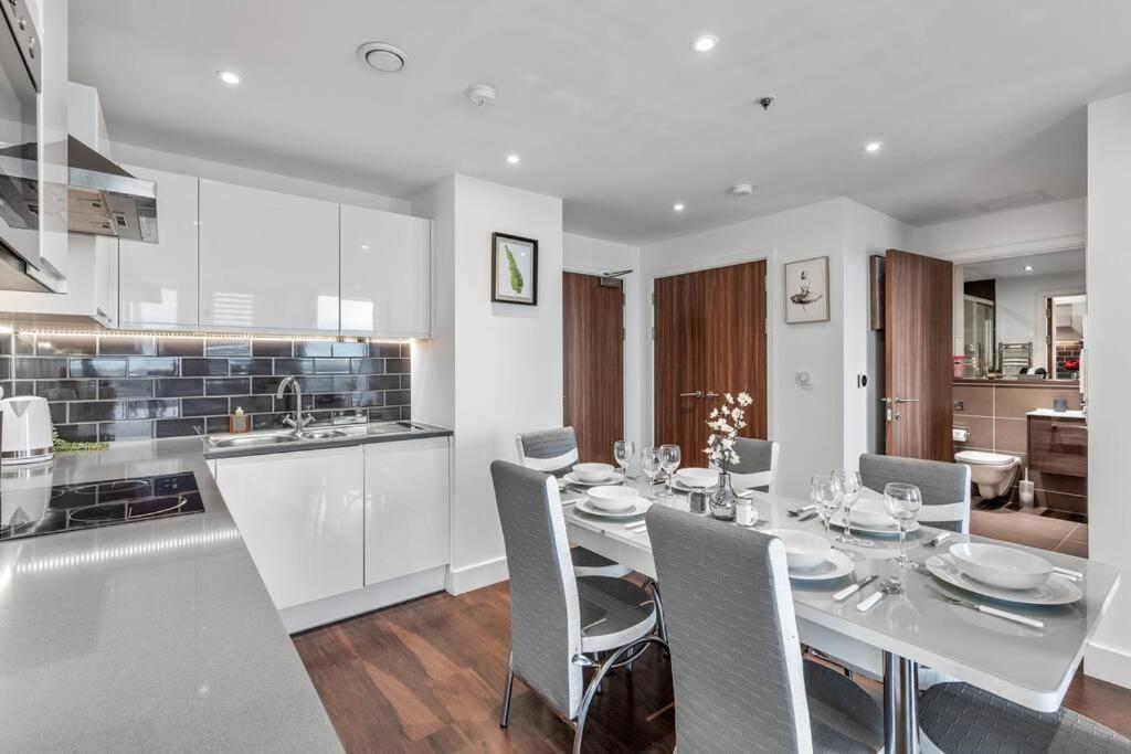 New In Britannia Point Bp4 Leilighet