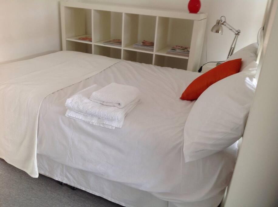 Zone 1! 2 Bed Duplex Apartment! Appartement *