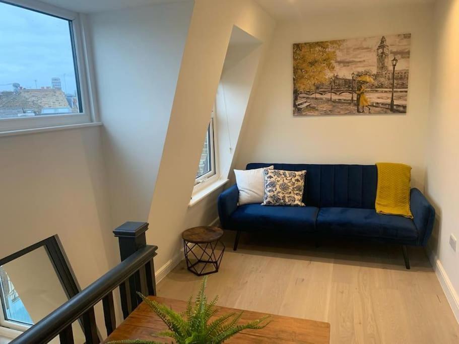 One Bed-apartment In * London