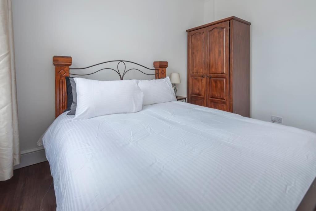 Stunning 3-bed House Appartement