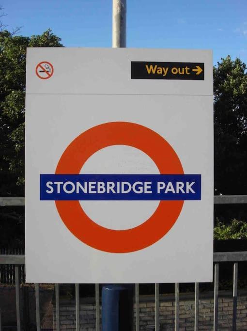 Cosy 1-bed Flat 30min To & Parking *