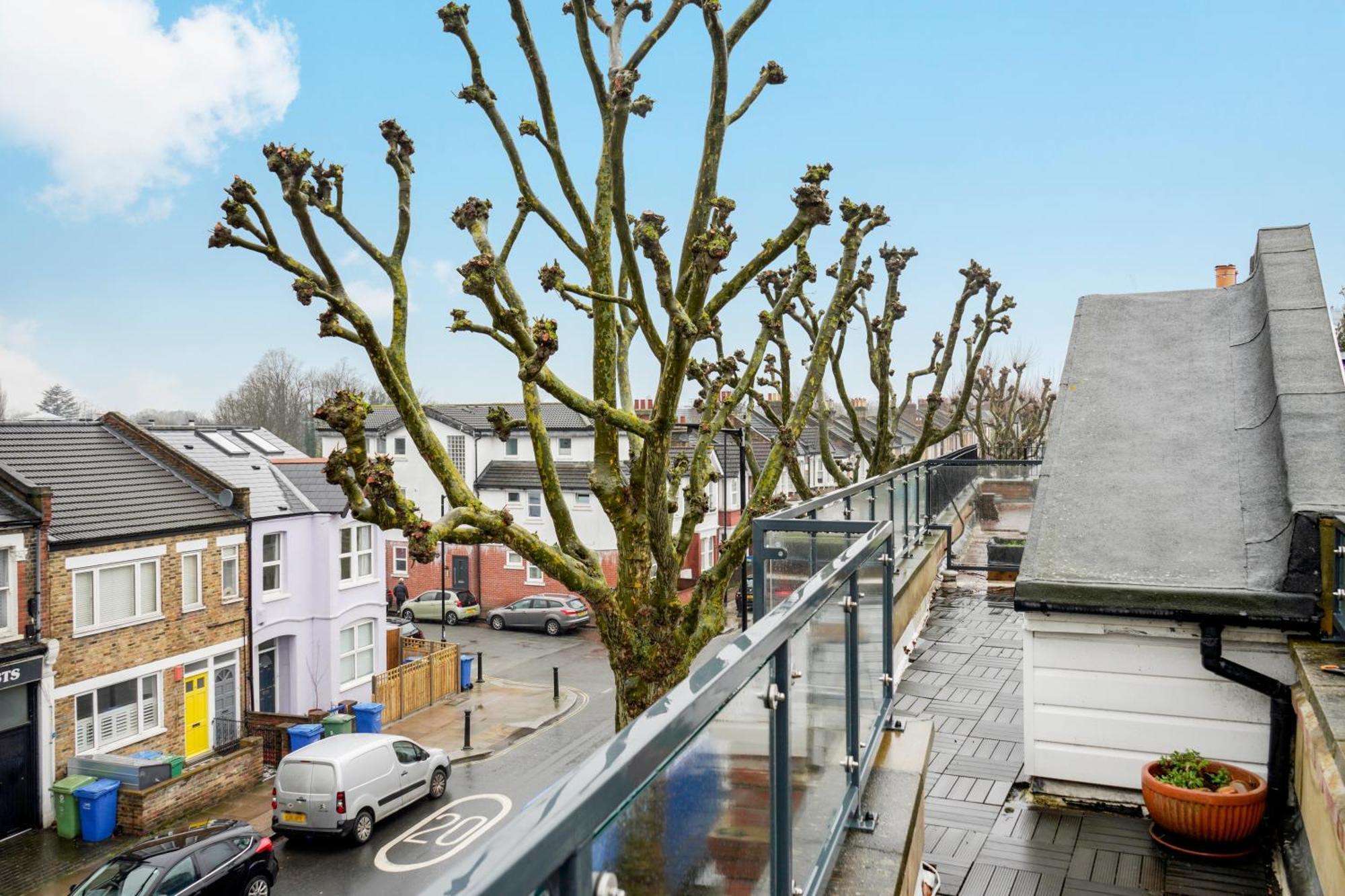 Charming 2 Bed House - Roof Terrace & Parking Hébergement de vacances *