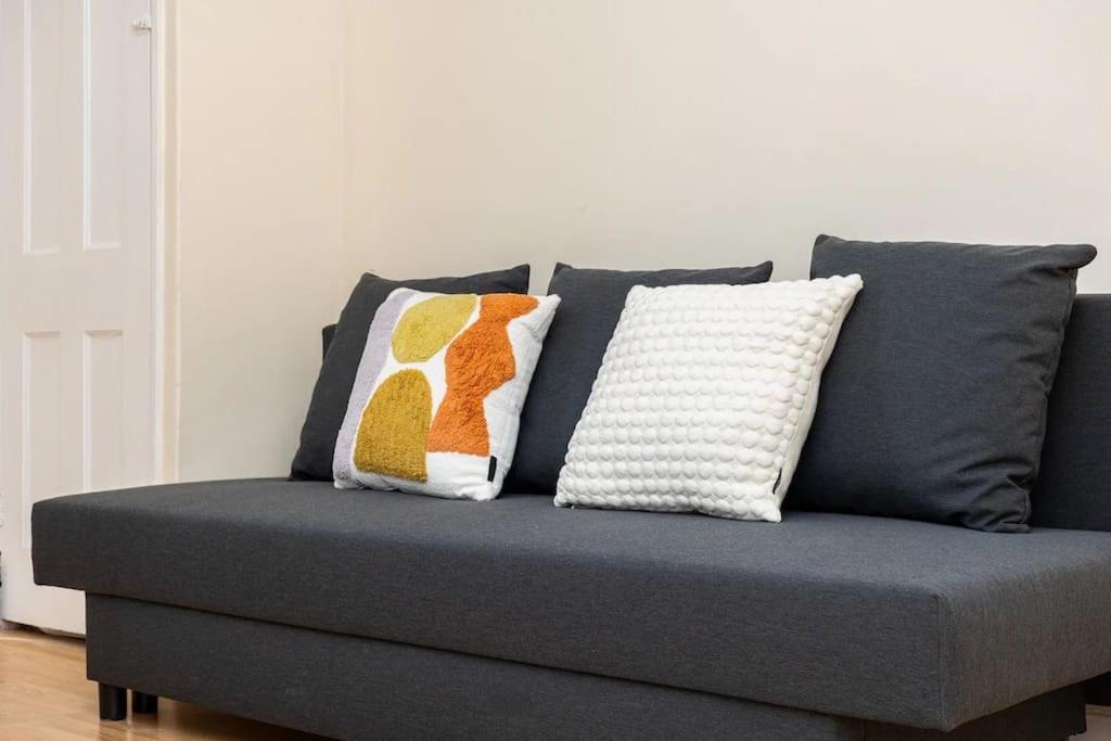 Appartamento Tranquil 1br In South Bank With Onsite Parking Londra