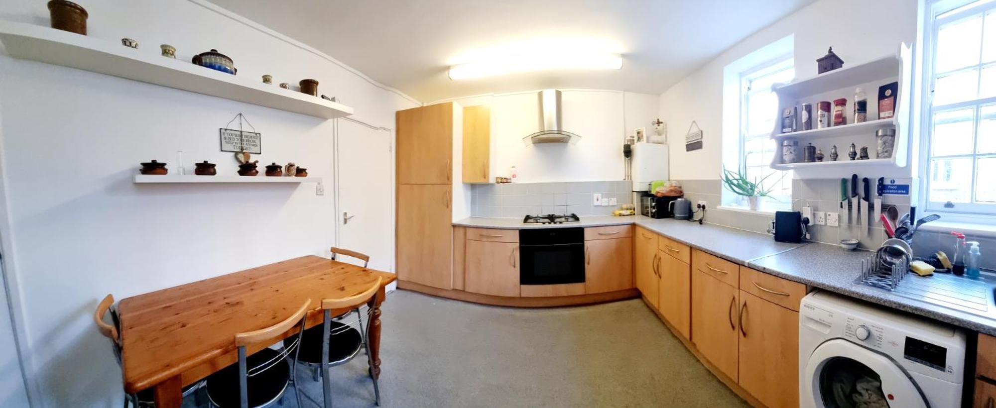 Double Near Highgate Homestay