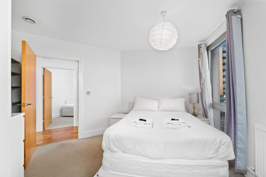 Modern Serviced 3-bedroom Flat In East Lejlighed *