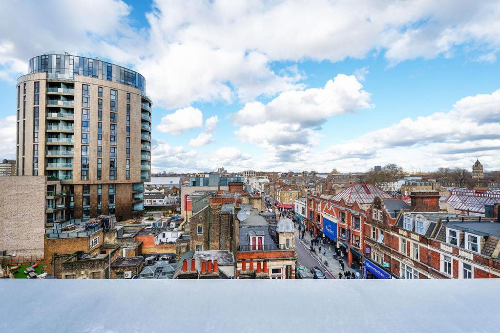 Modern Serviced 3-bedroom Flat In East Lejlighed *