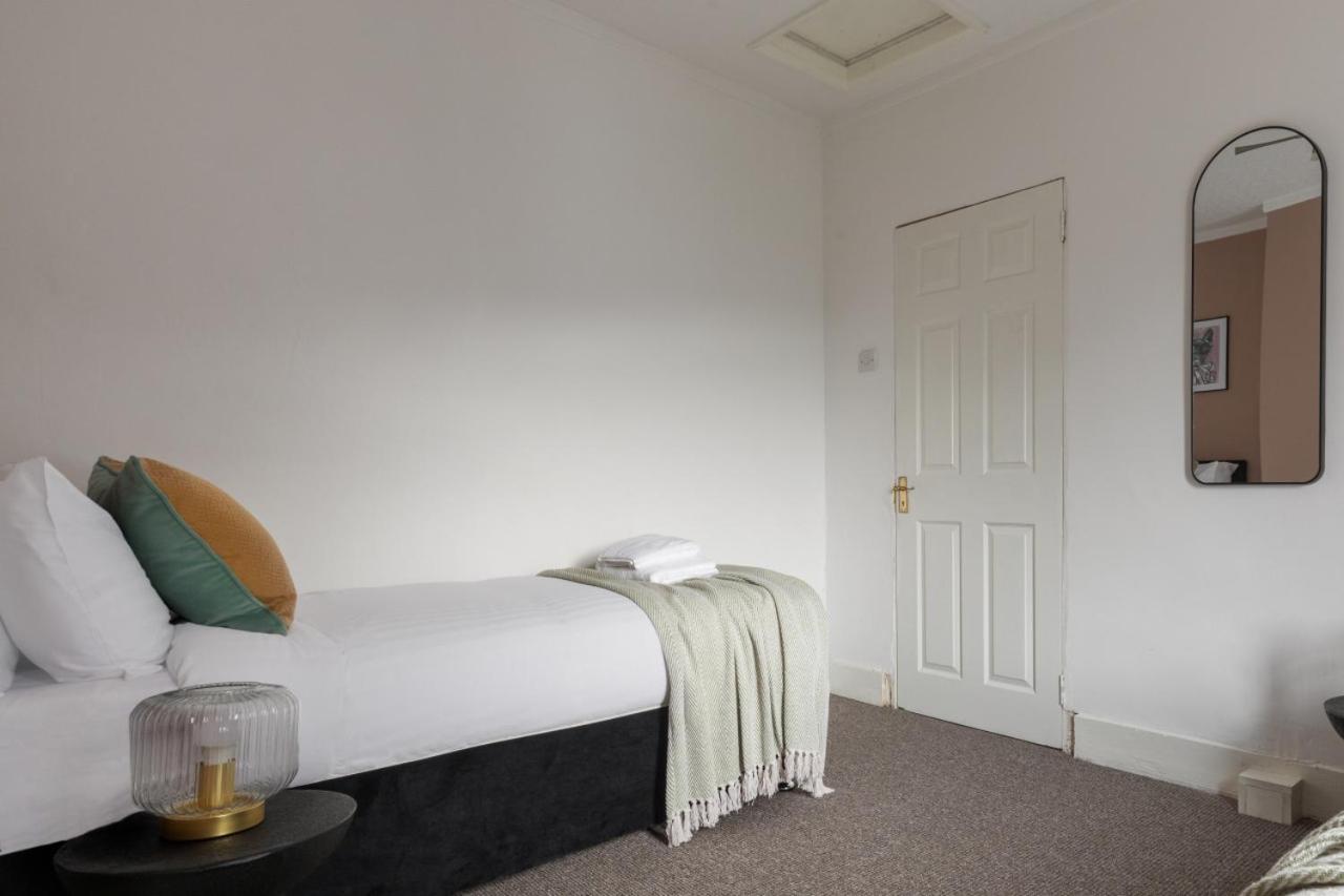 Perry Place - Forest Hill- 3 Bed House Holiday home London