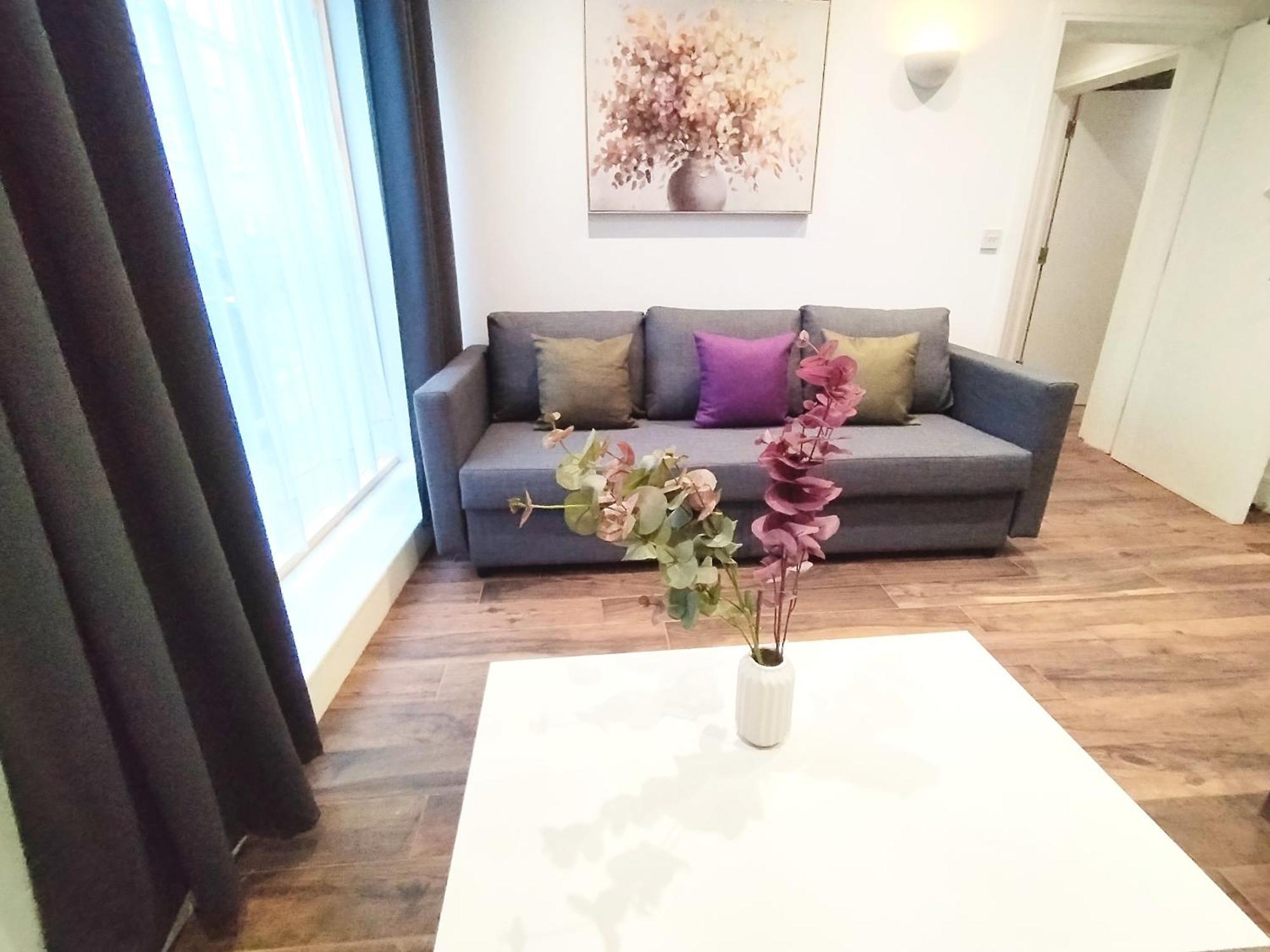 Lejlighed Luxury Near Centre, Near Train Station, E1