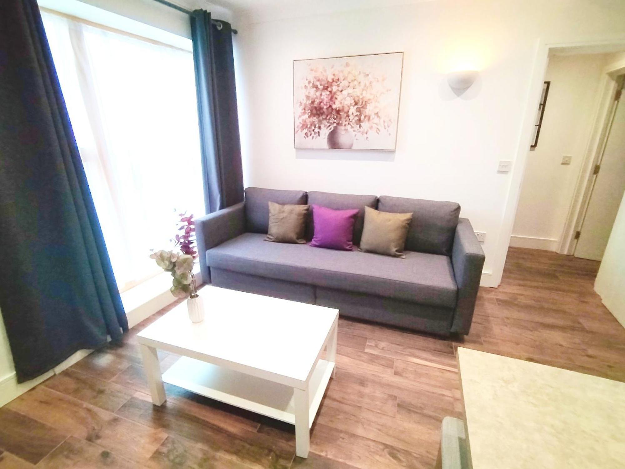 Lejlighed Luxury Near Centre, Near Train Station, E1 *