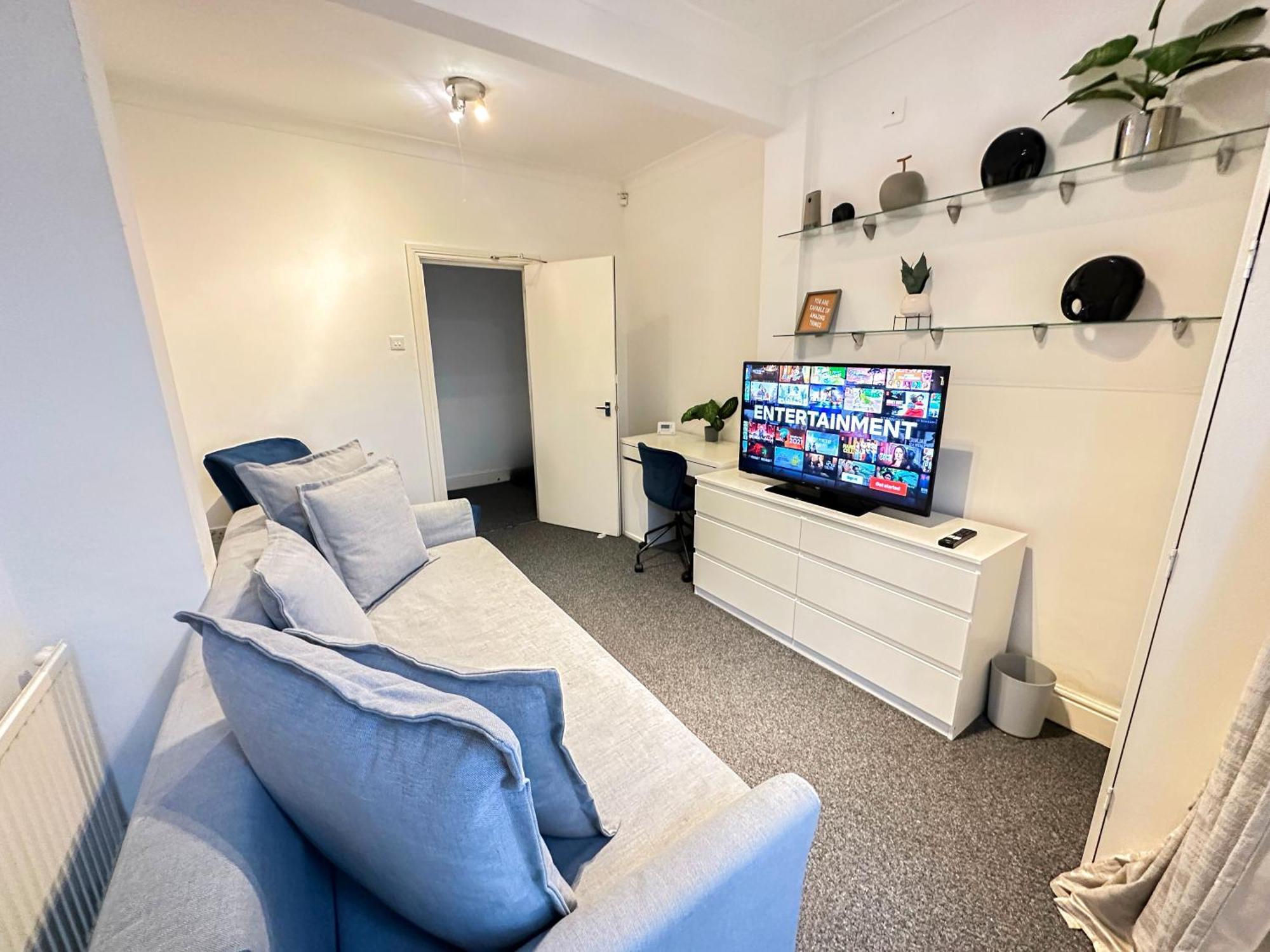 Appartement Cosy Near Hampstead Heath With Free On-site Parking & Private Gardens, Golders Green