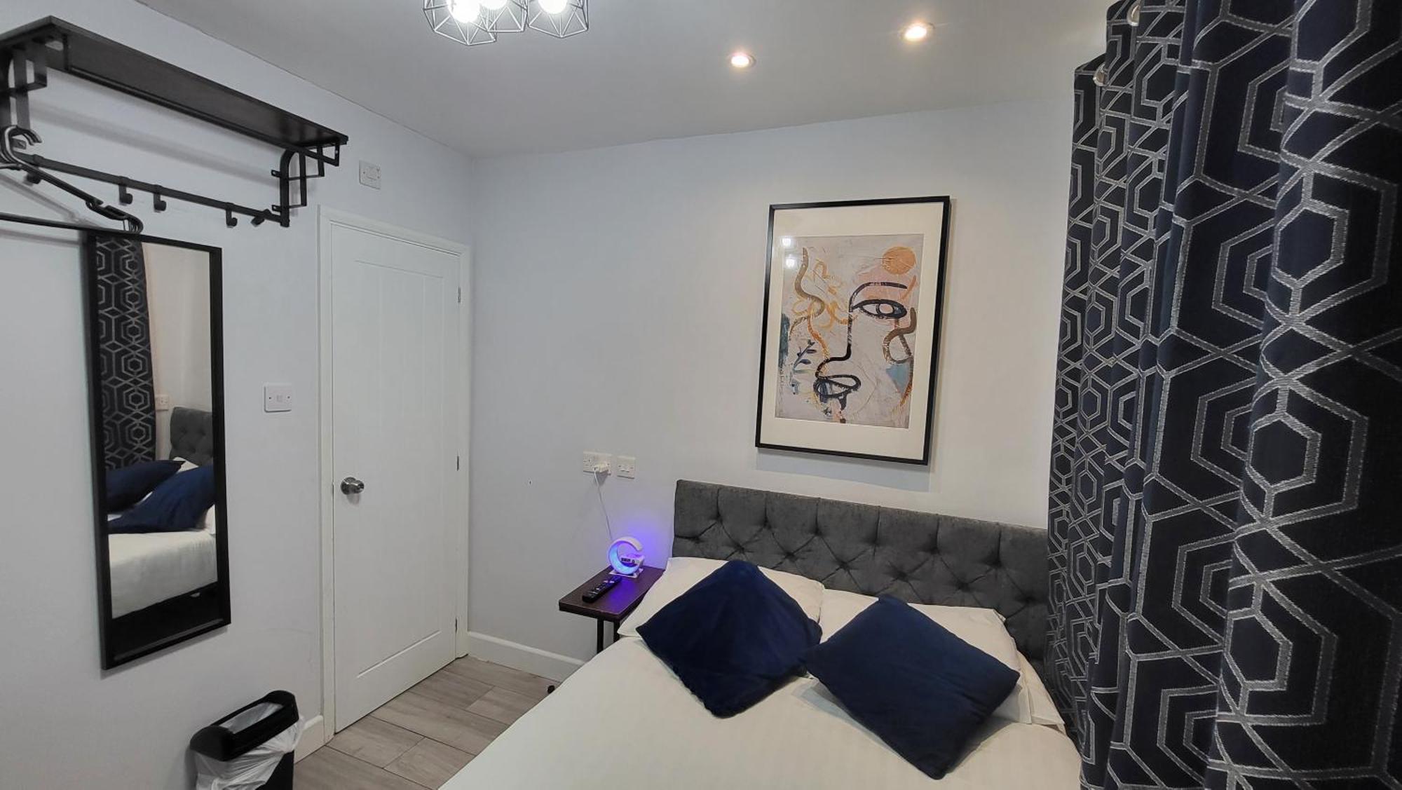 Argyle Square Hotel *