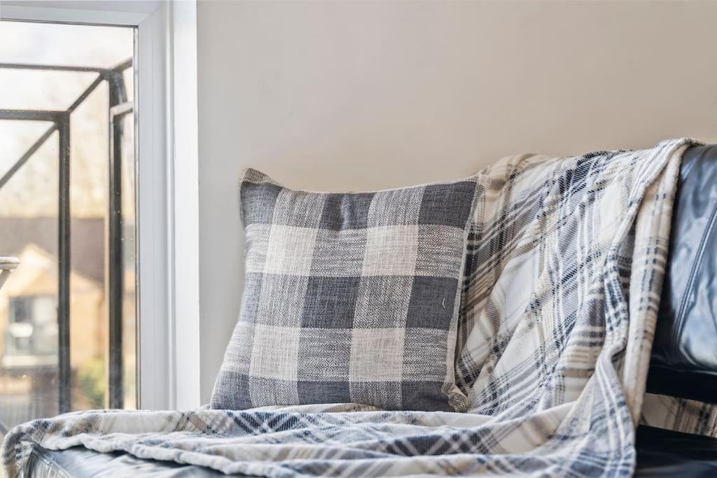 Appartamento 1-bedroom With Free Private Parking - Canary Wharf Londra