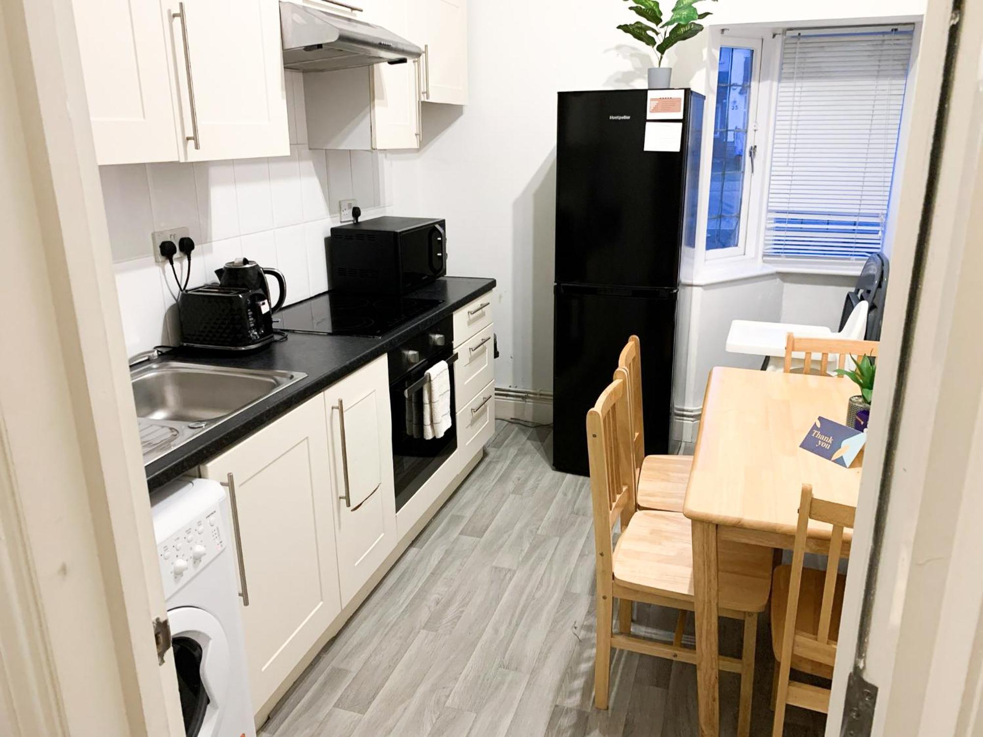 Appartement Cosy Near Hampstead Heath With Free On-site Parking & Private Gardens, Golders Green *