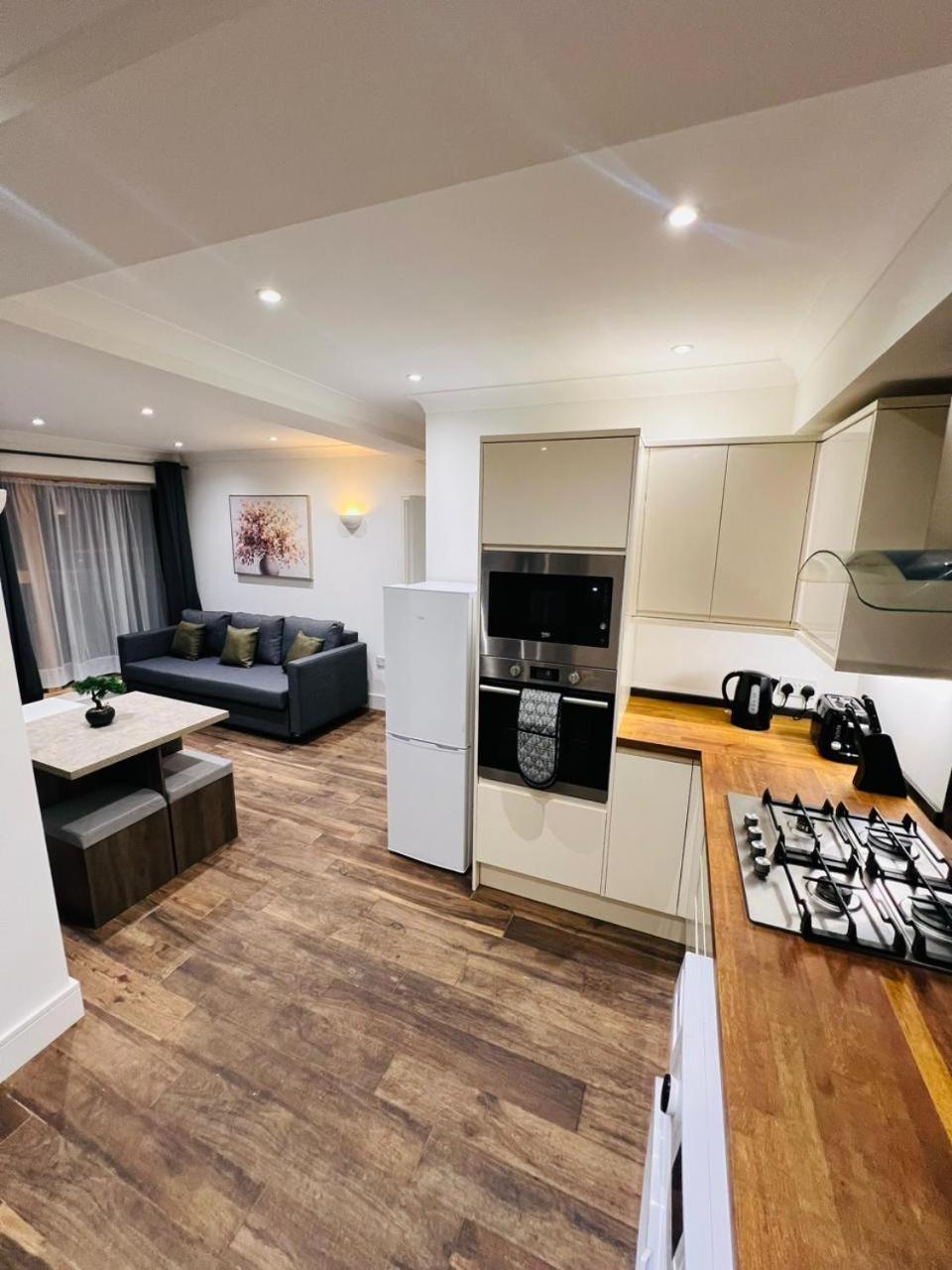 Luxury Near Centre, Near Train Station, E1 Lejlighed
