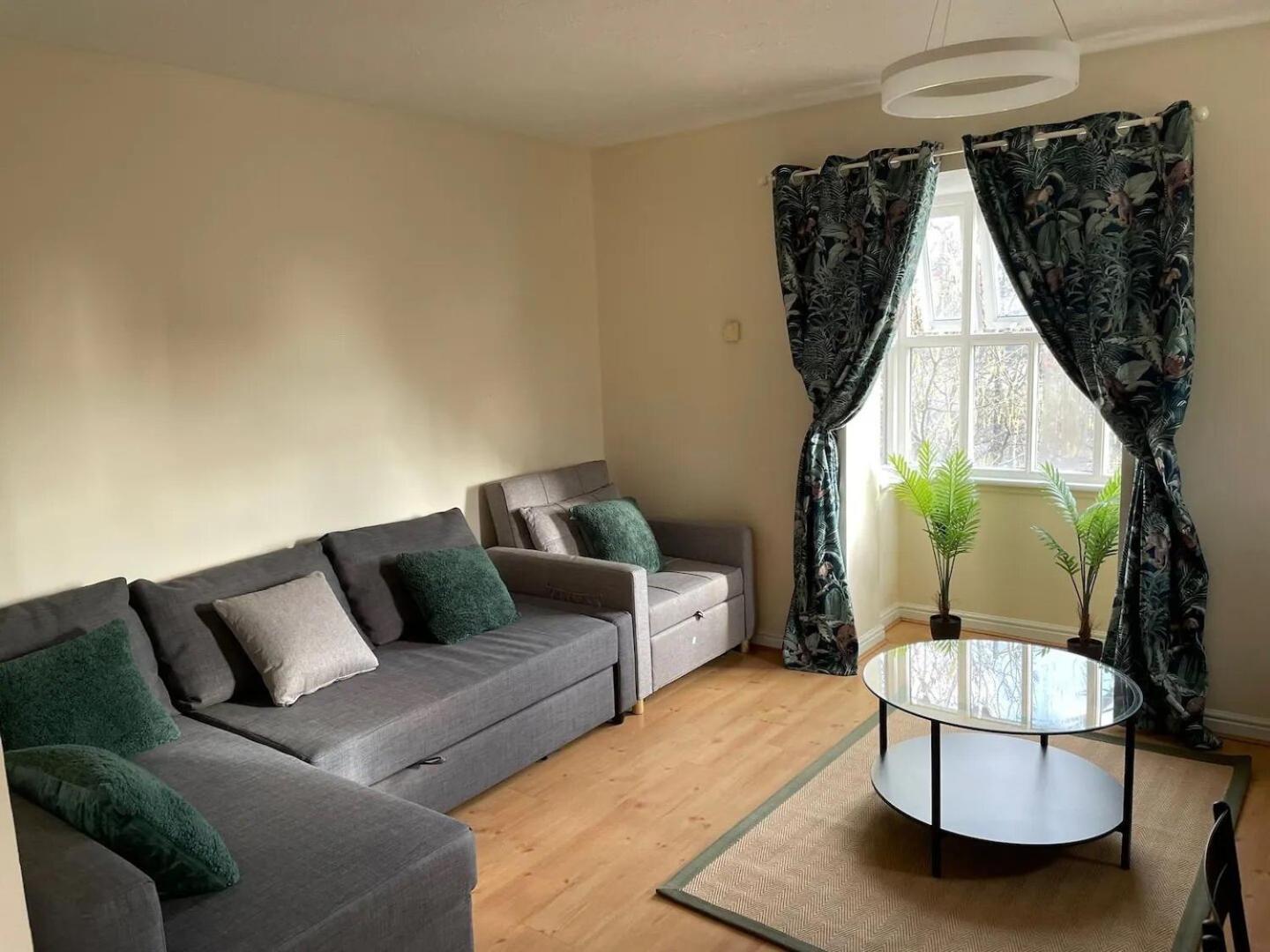 4min Walk Uni Of East 1br London