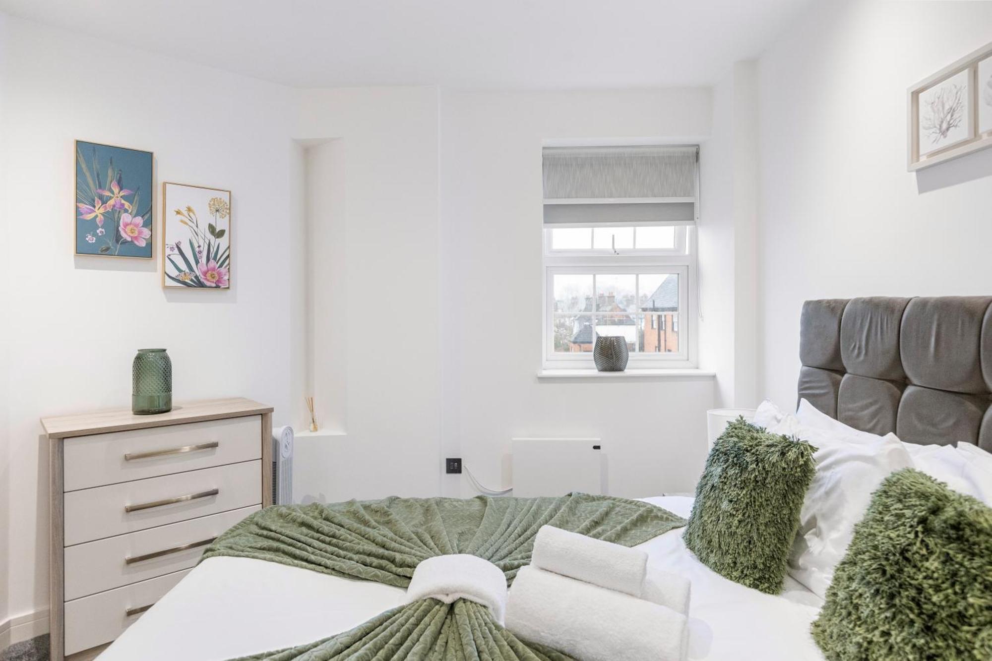 Bright And Spacious - Excellent Location Appartement *
