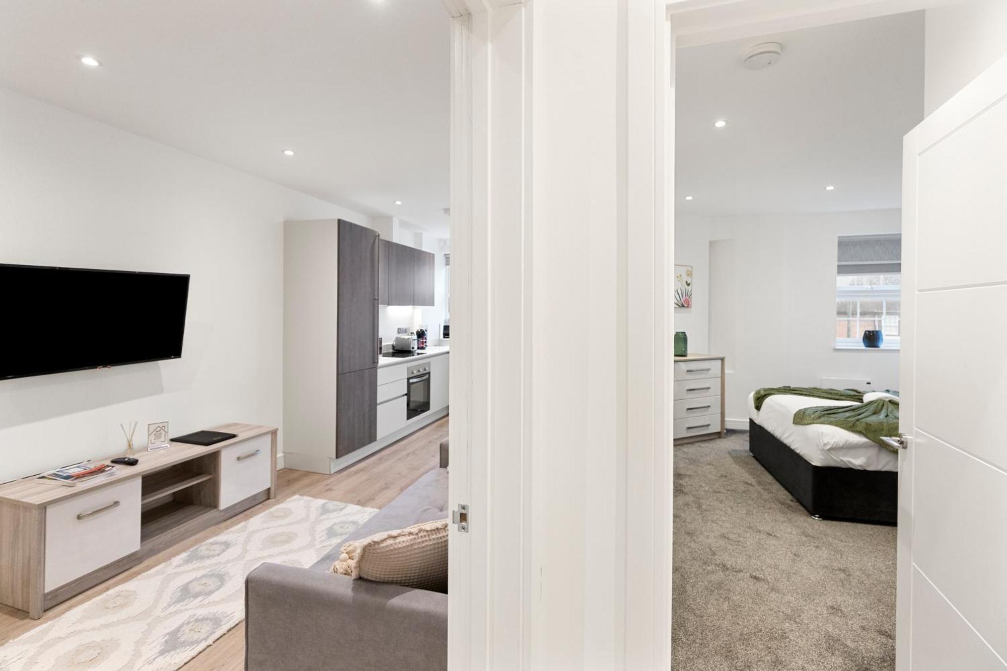 Bright And Spacious - Excellent Location Appartement *