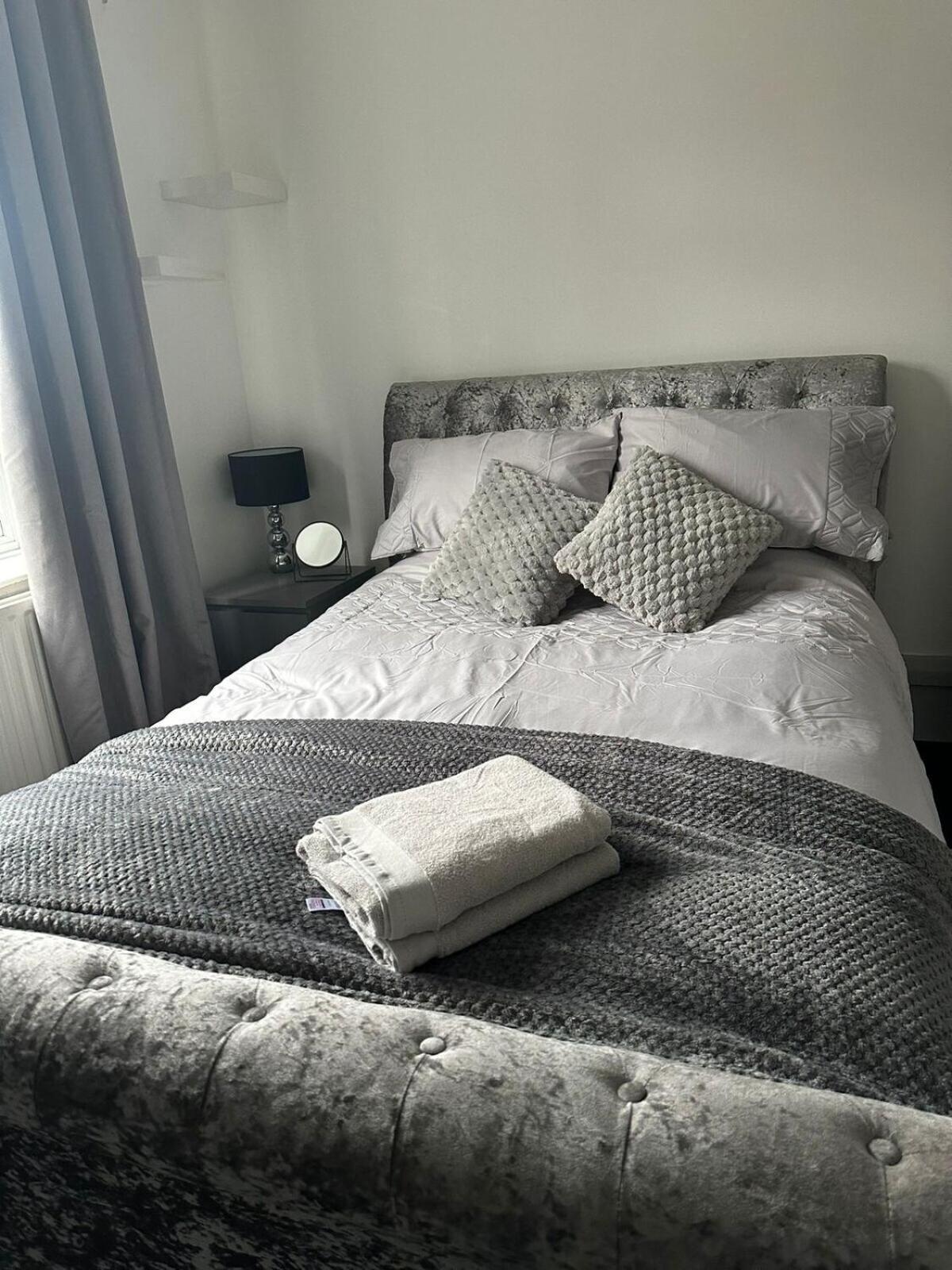Clapham Common 3 Bed * Londra