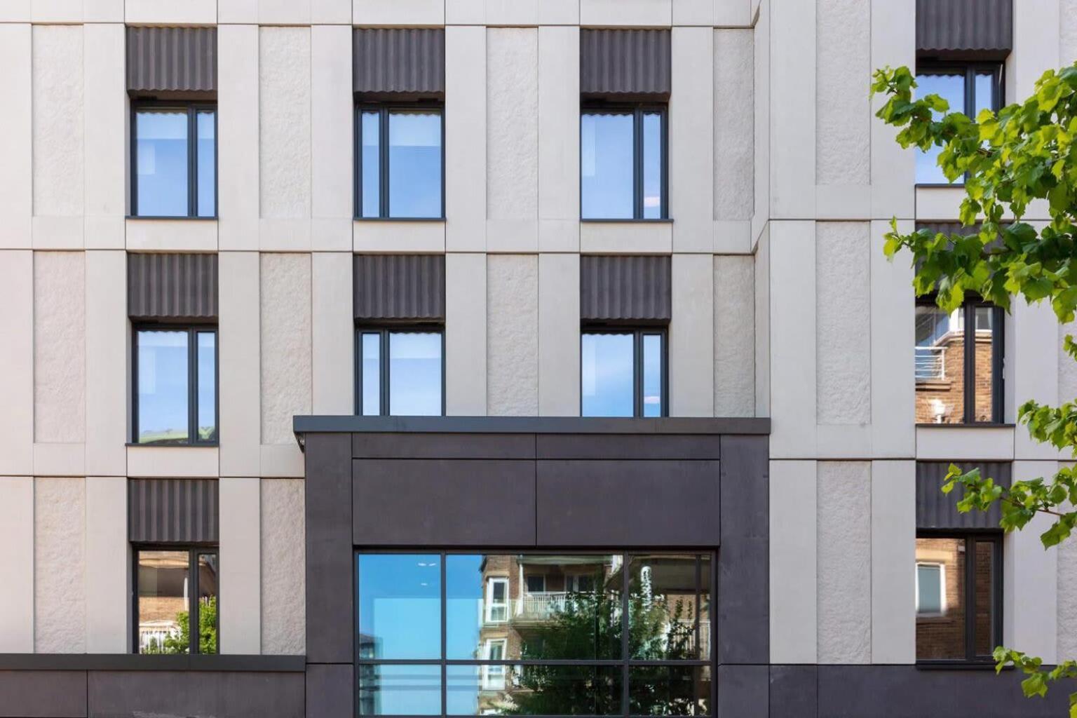 Apartment At Florence Dock London