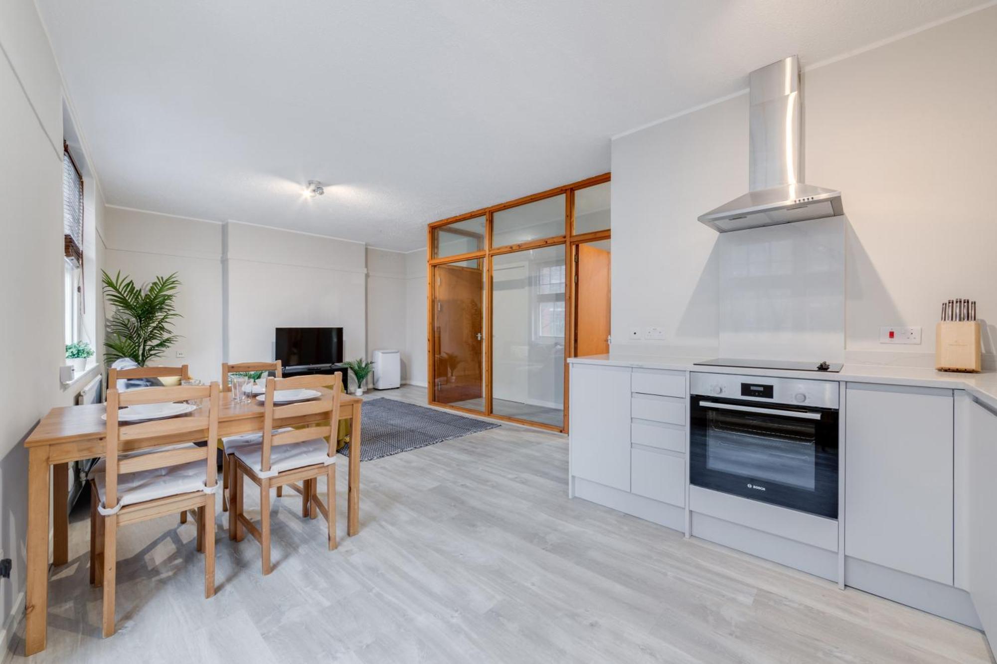 Spacious 1 Bed Apartment- Close To Kings Cross Station Lägenhet *