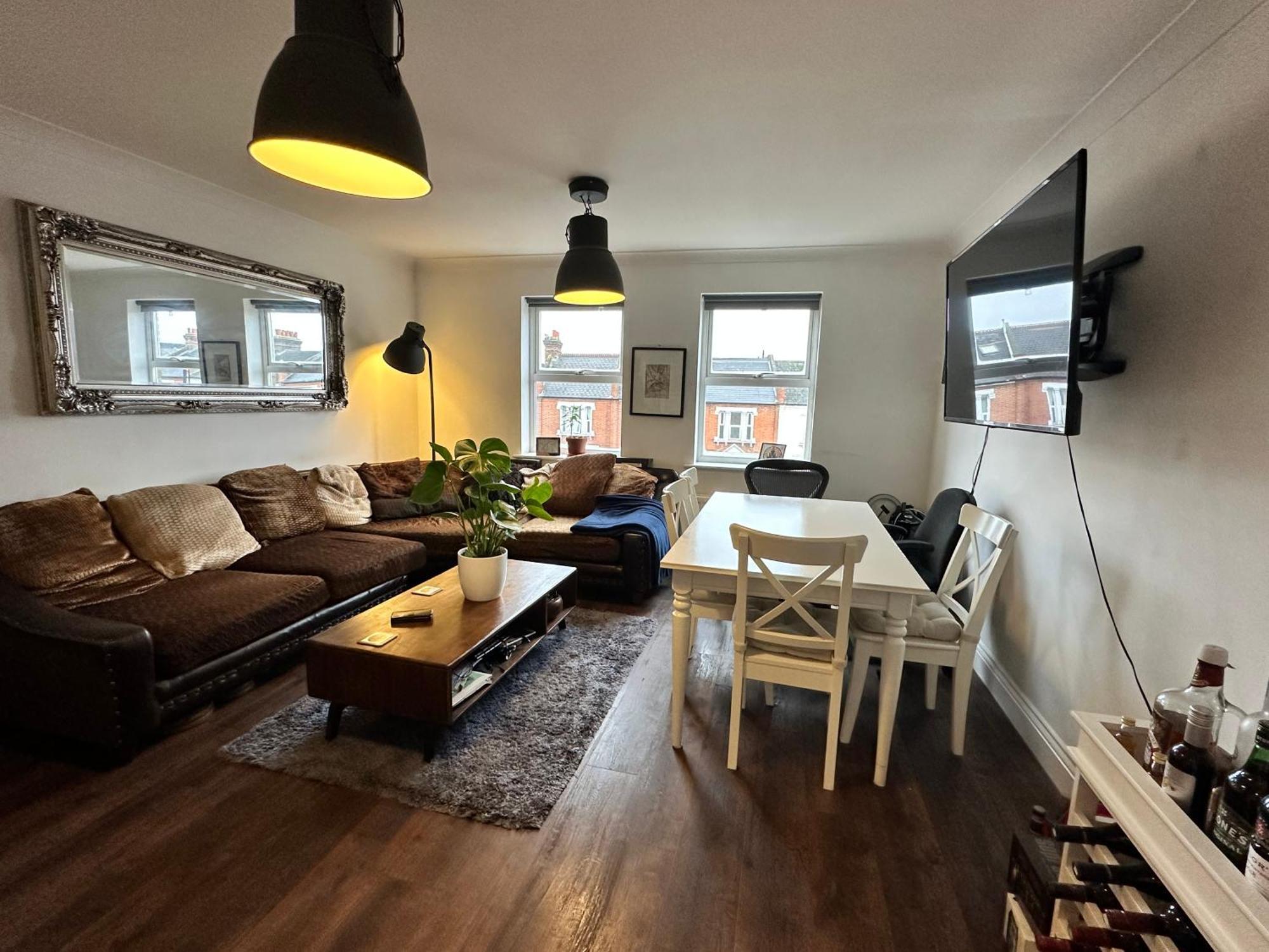The White House Homestay London