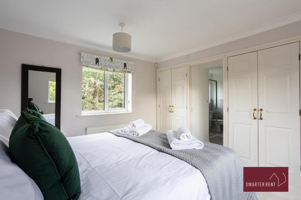 Ferienhaus Wimbledon - Driveway Parking Garden 4bed *