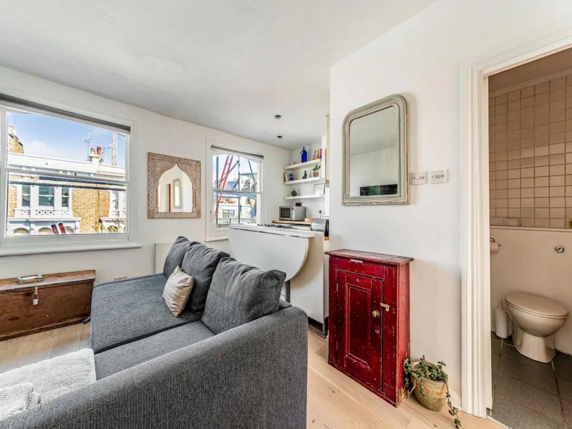 Pass The Keys Charming Victorian Gem By Portobello Market Apartment