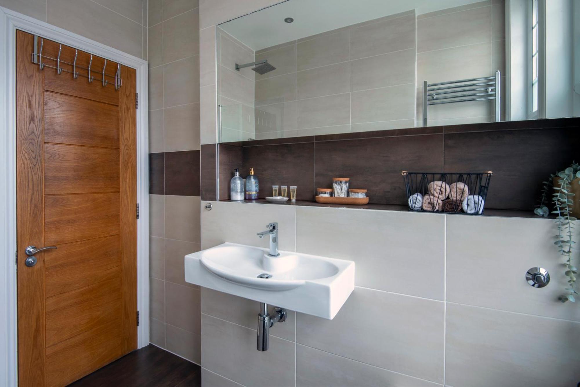Woodside Gardens Luxury Near Alexandra Palace, Tottenham Stadium & Drumsheds Appartement *