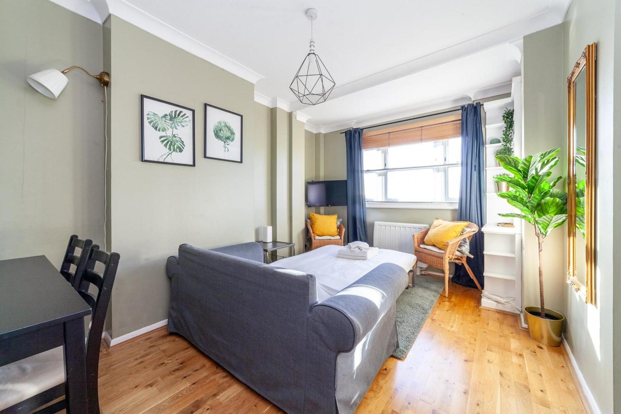Apartment Bright And Cosy In South *