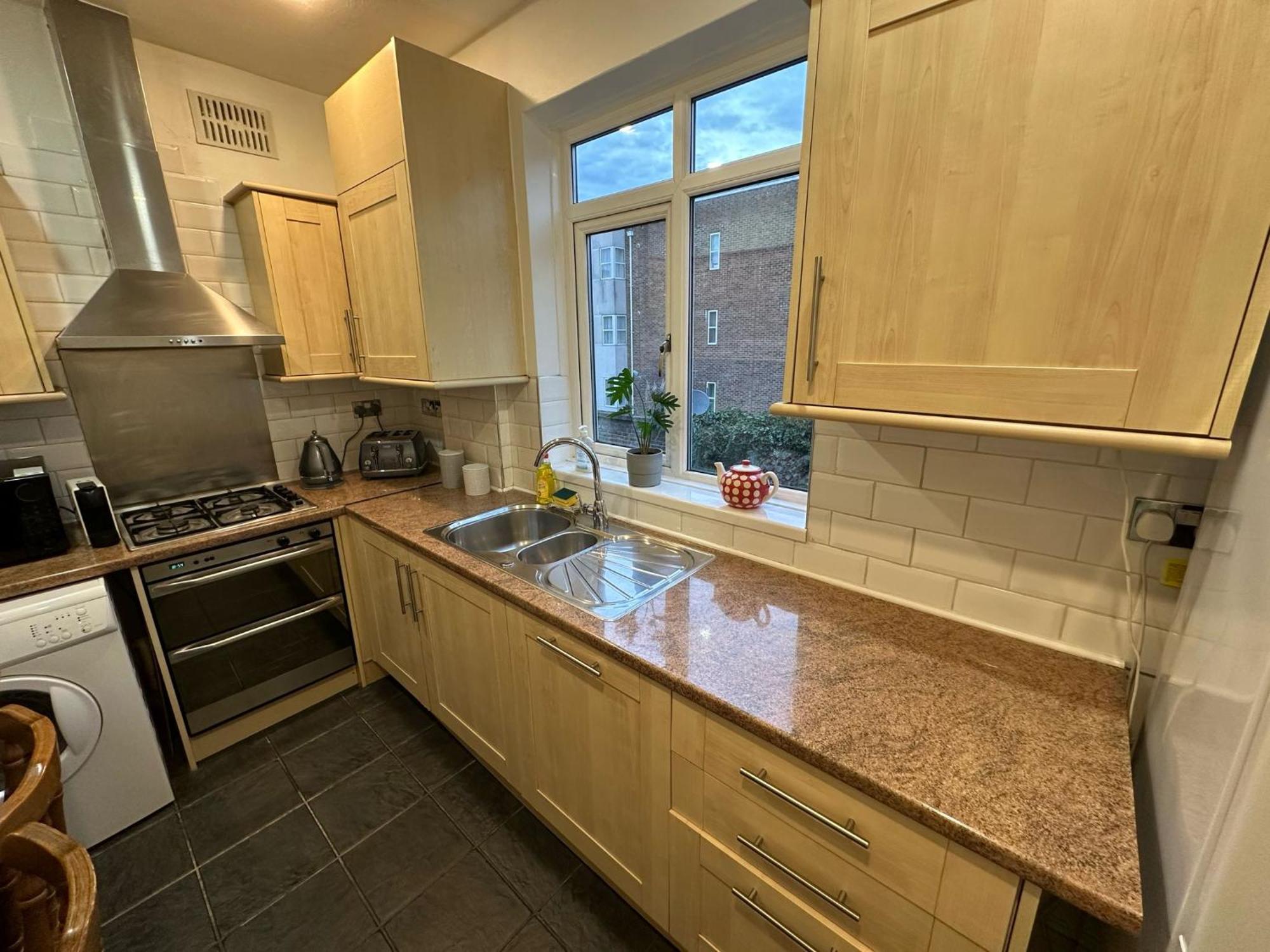 Apartment Lovely 3 Bedroom Maisonette With Private Roof Terrace In Hammersmith *
