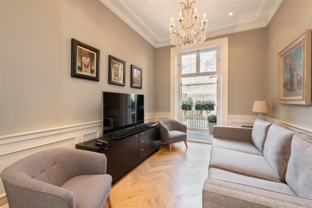 Holiday home Prestige Belgravia Royal Mansion *
