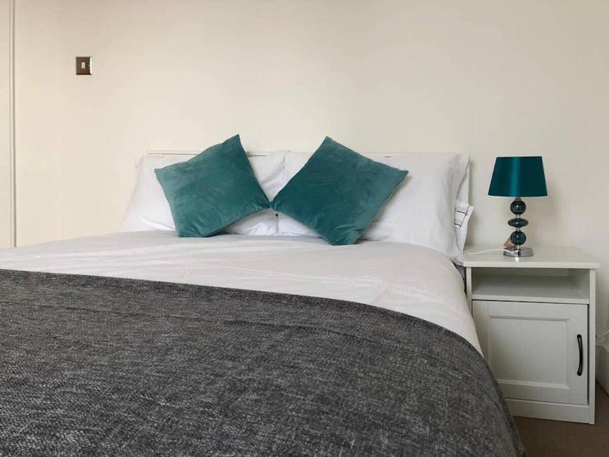 Wood Budget - Next To Mall & Metro Station - 10 Min To Center Casa vacanze Londra