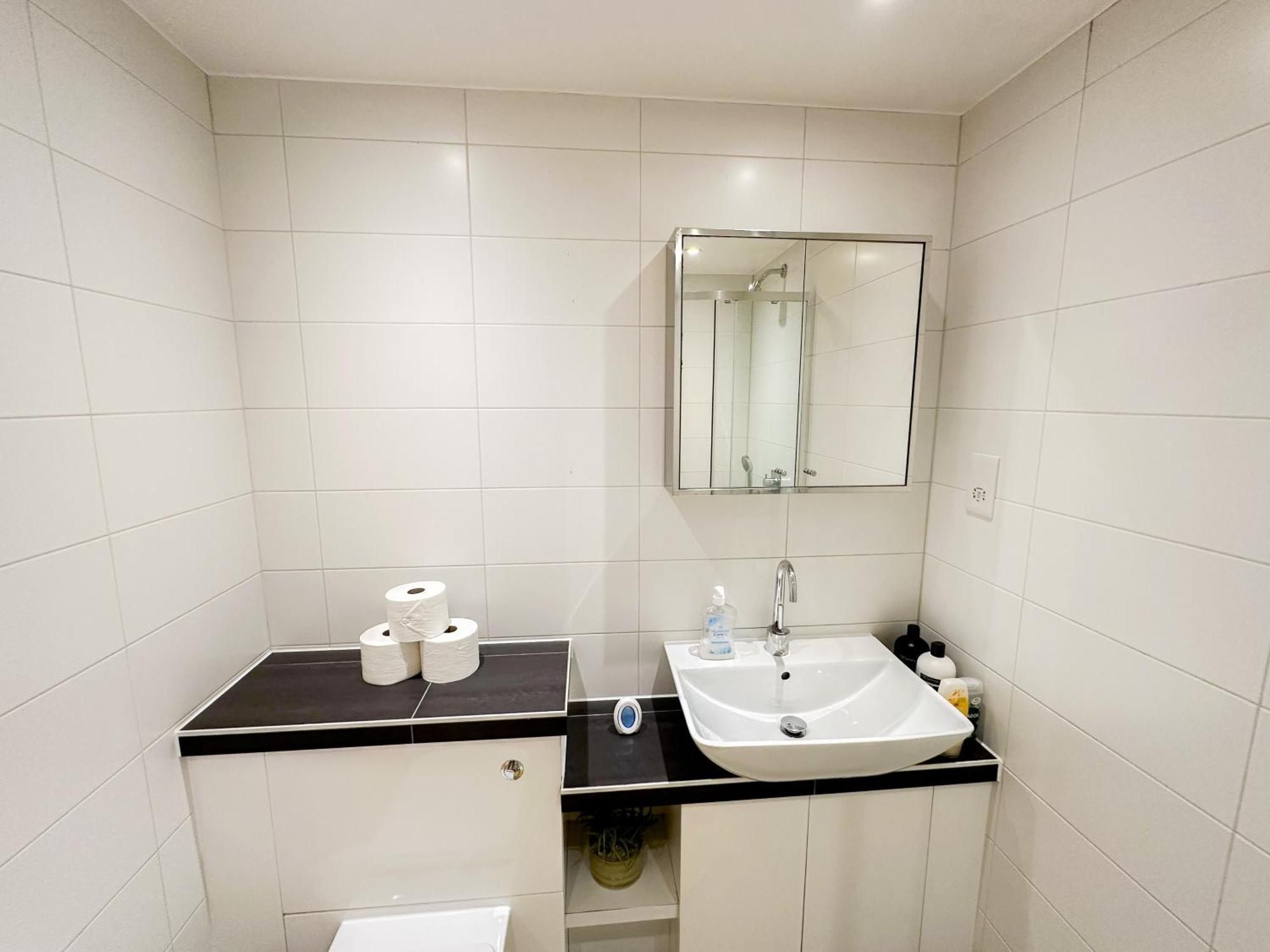 Chic 3 Bedroom Flat With Private Terrace In Holloway Near Finsbury Park * Londen
