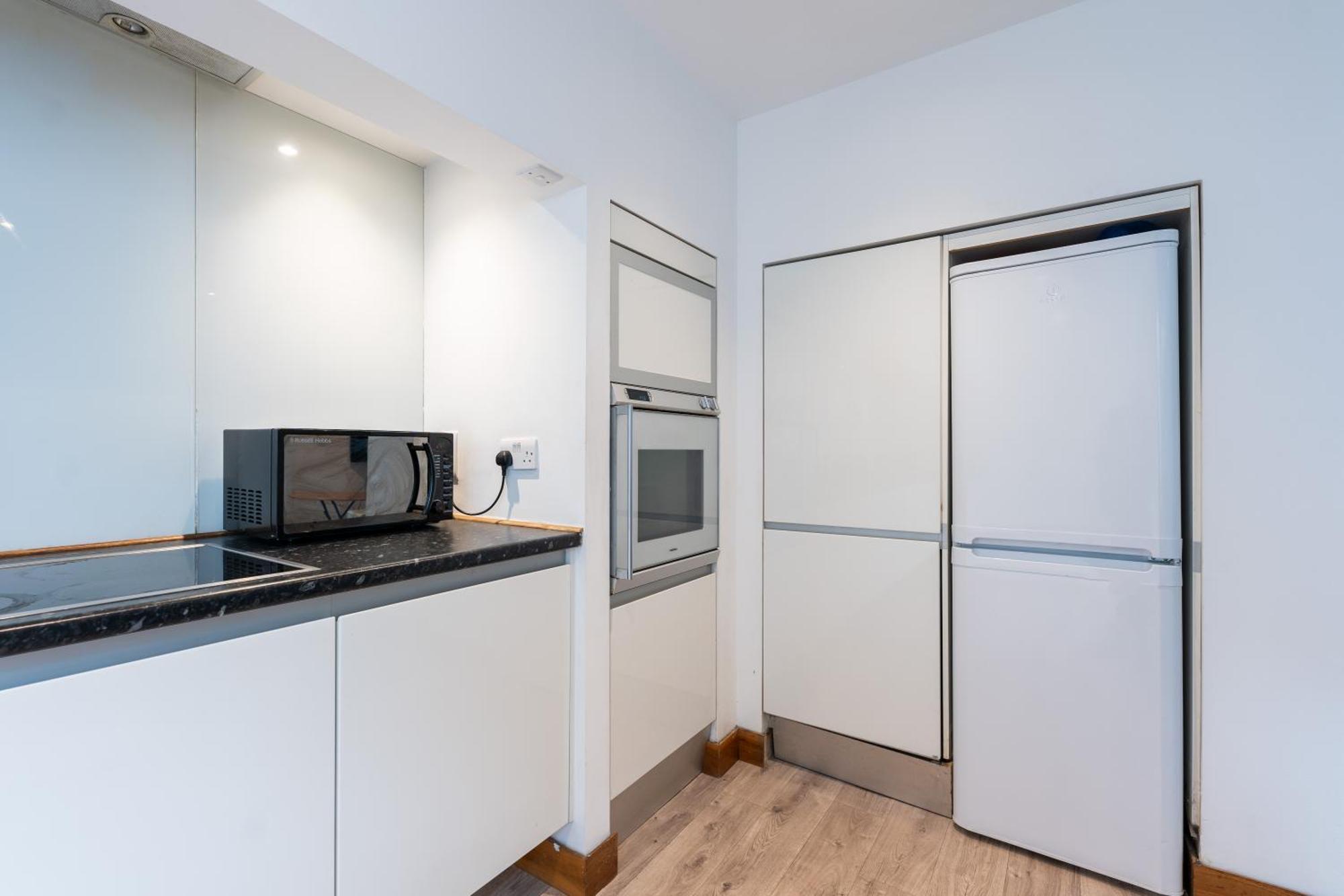 Luxury 2 Bedroom Flat In Bell Street Lejlighed London