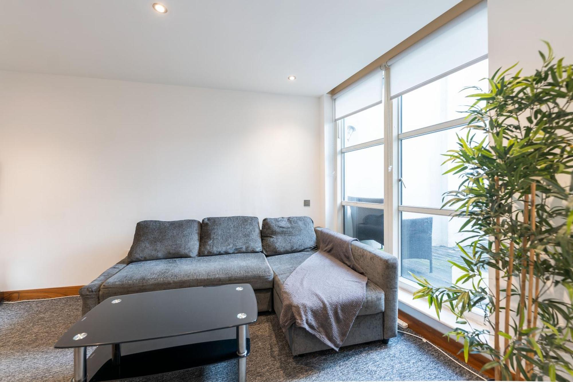 Luxury 2 Bedroom Flat In Bell Street Lejlighed London