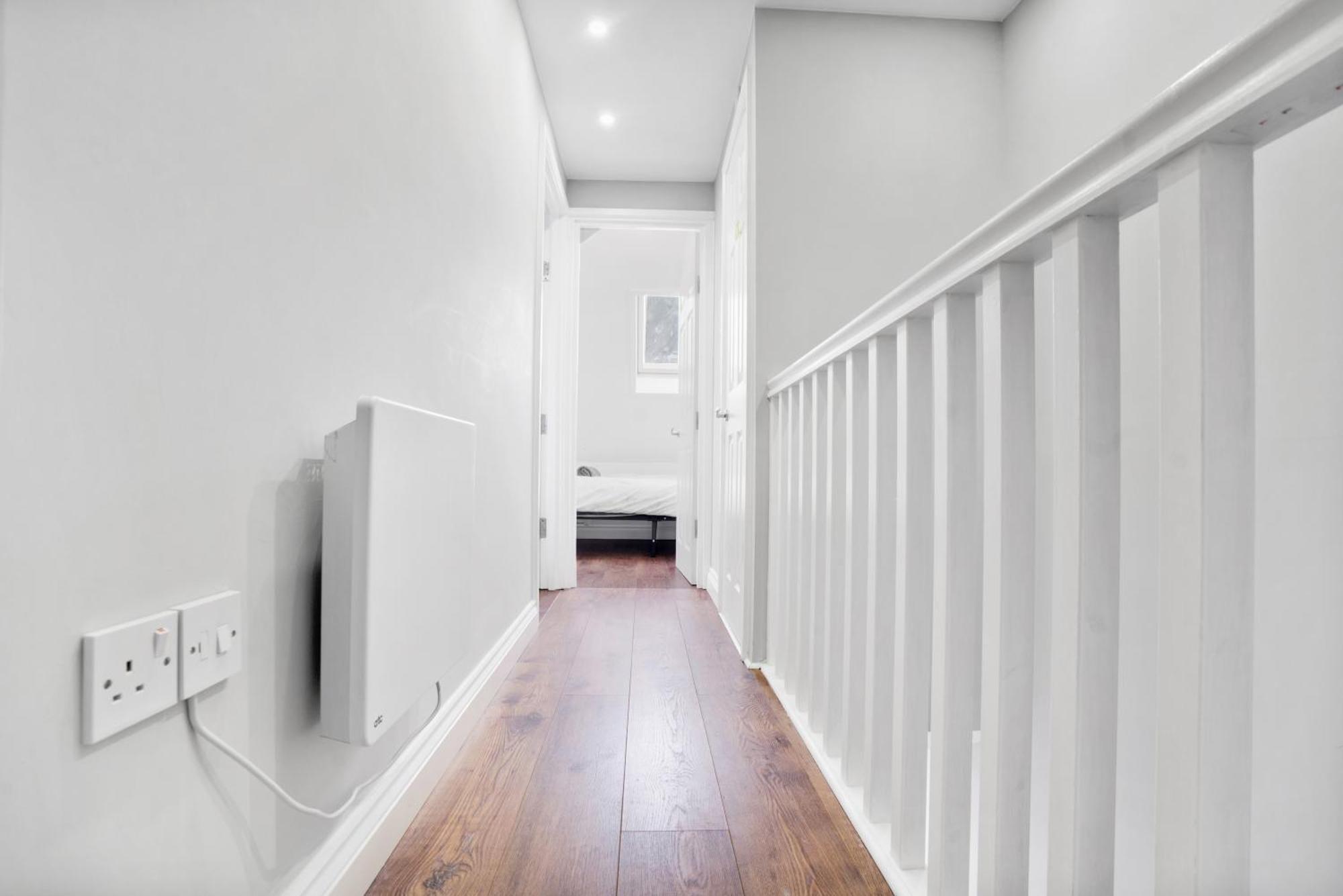 7 Bedroom House With Garden * Londen
