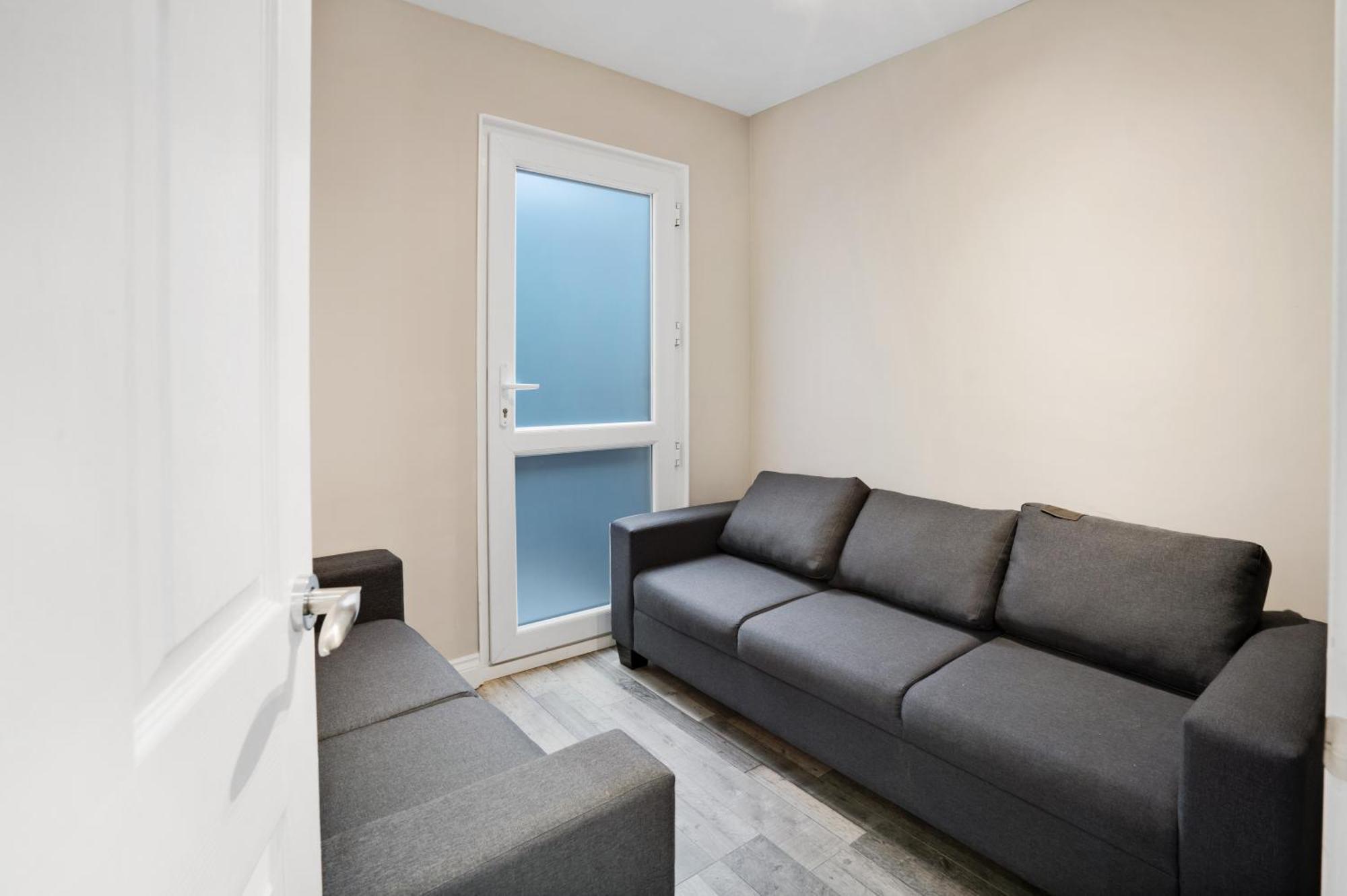 7 Bedroom House With Garden Vakantiehuis