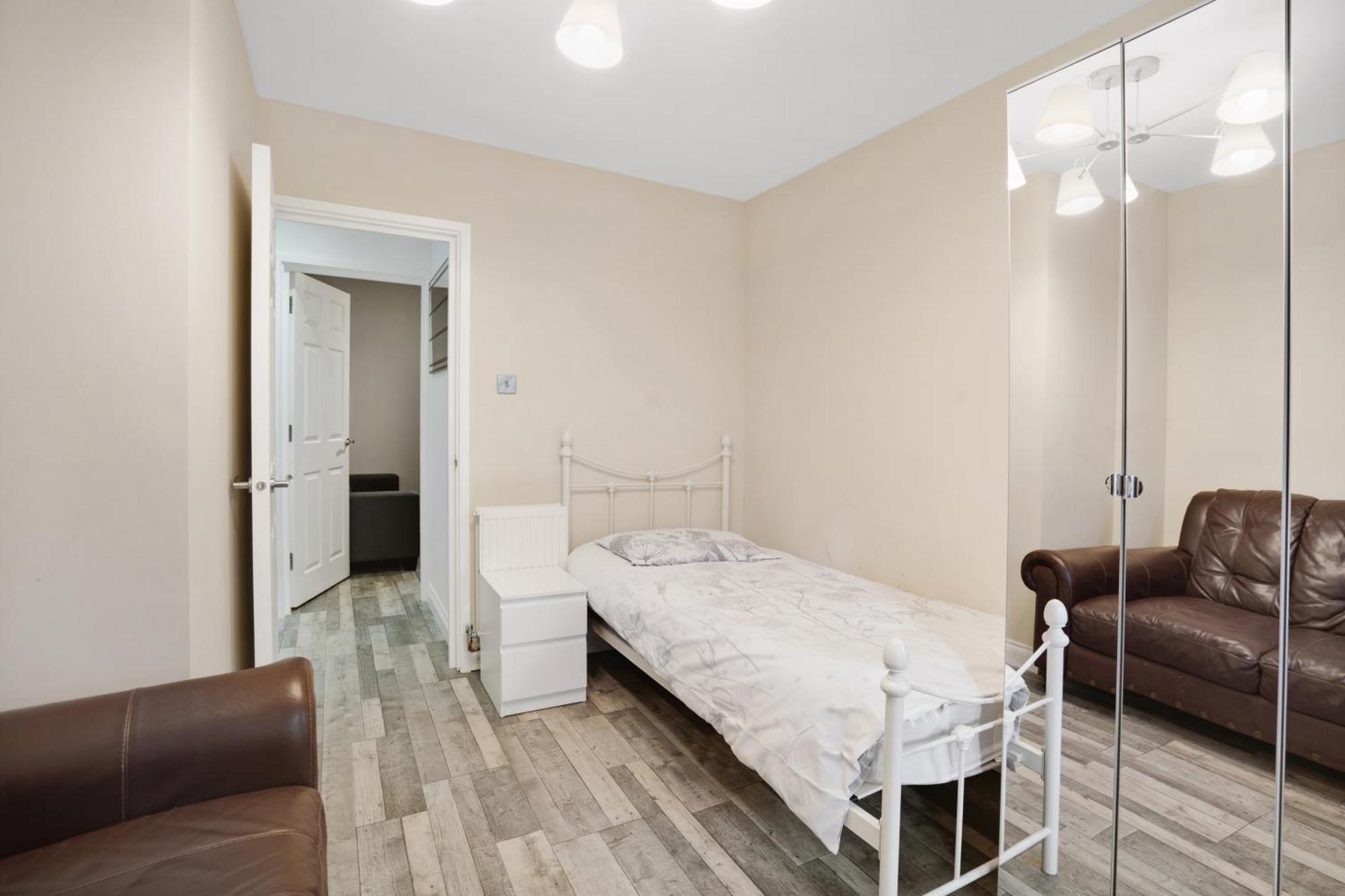 7 Bedroom House With Garden Vakantiehuis