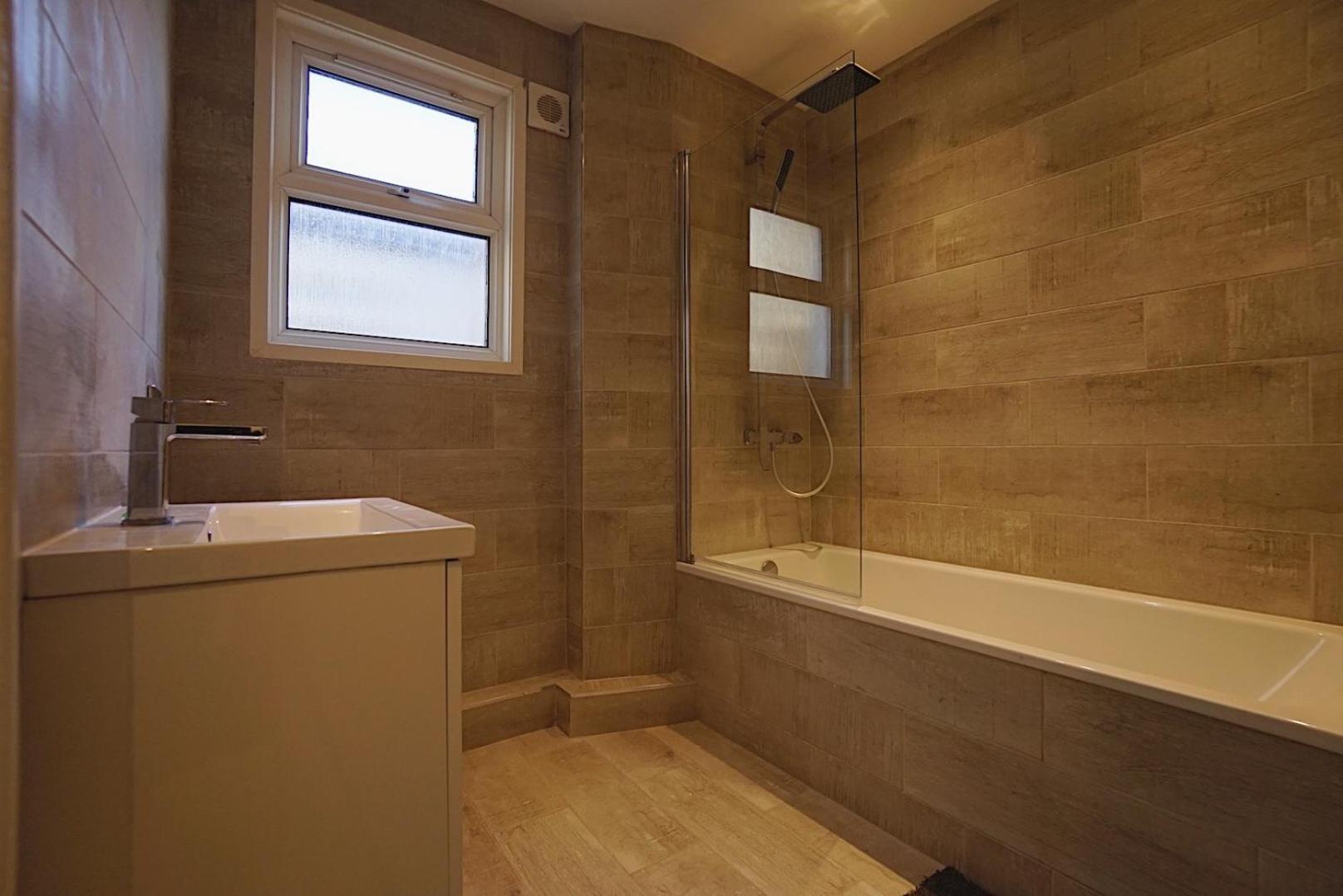 Homestay Milton Place London