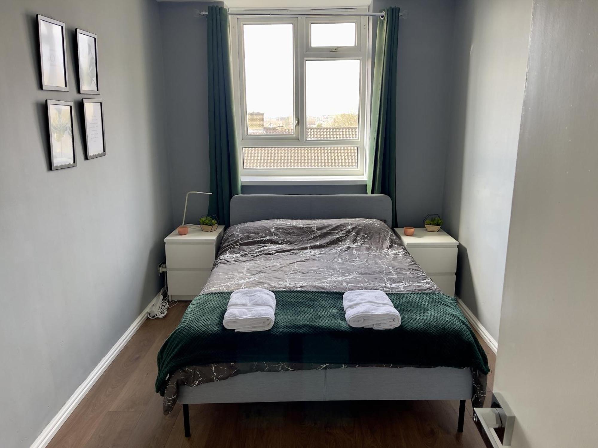 Leilighet Beautiful 3-bed At Swiss London