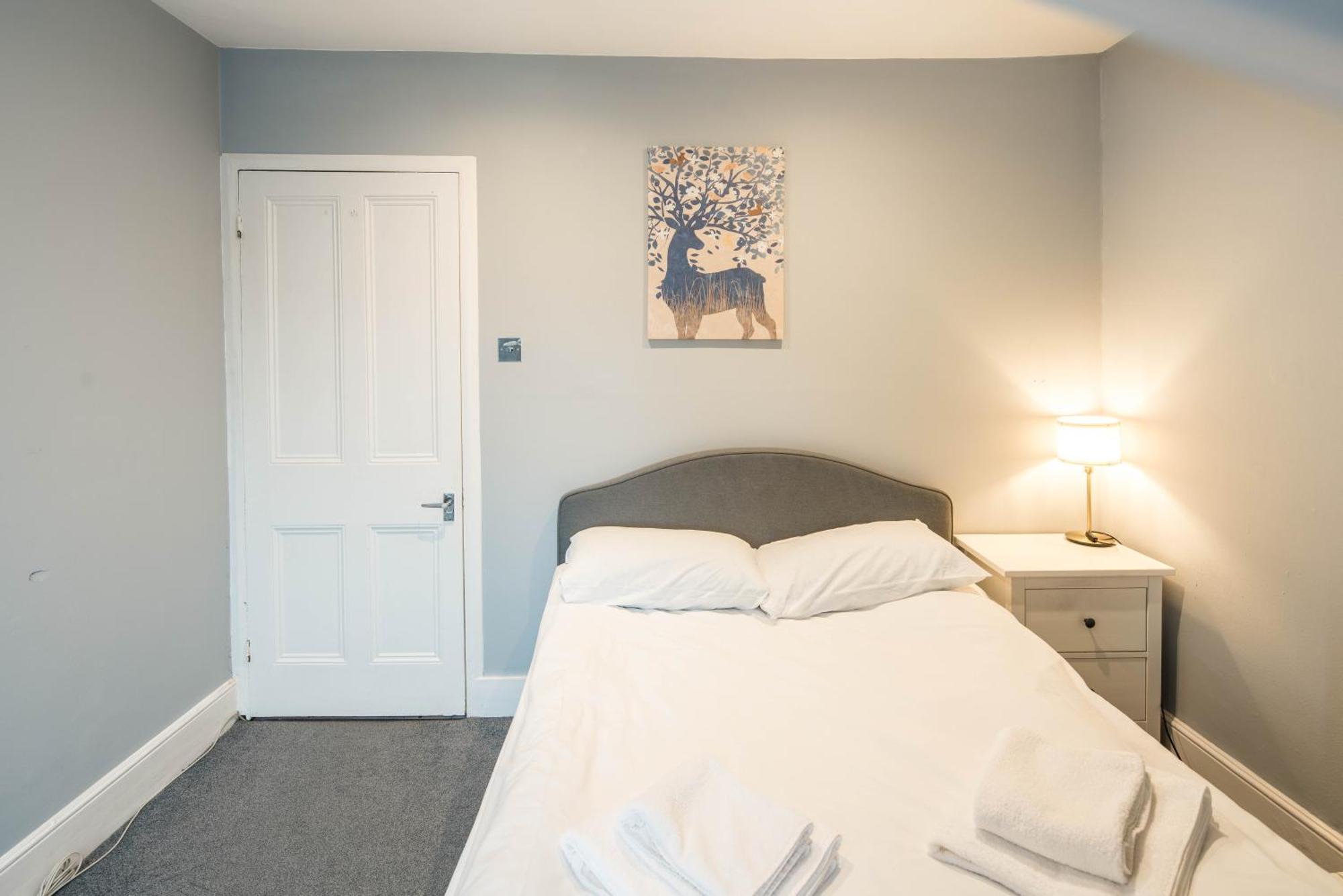 Apartment Heart Of Kensington And Chelsea,2 Bedr London