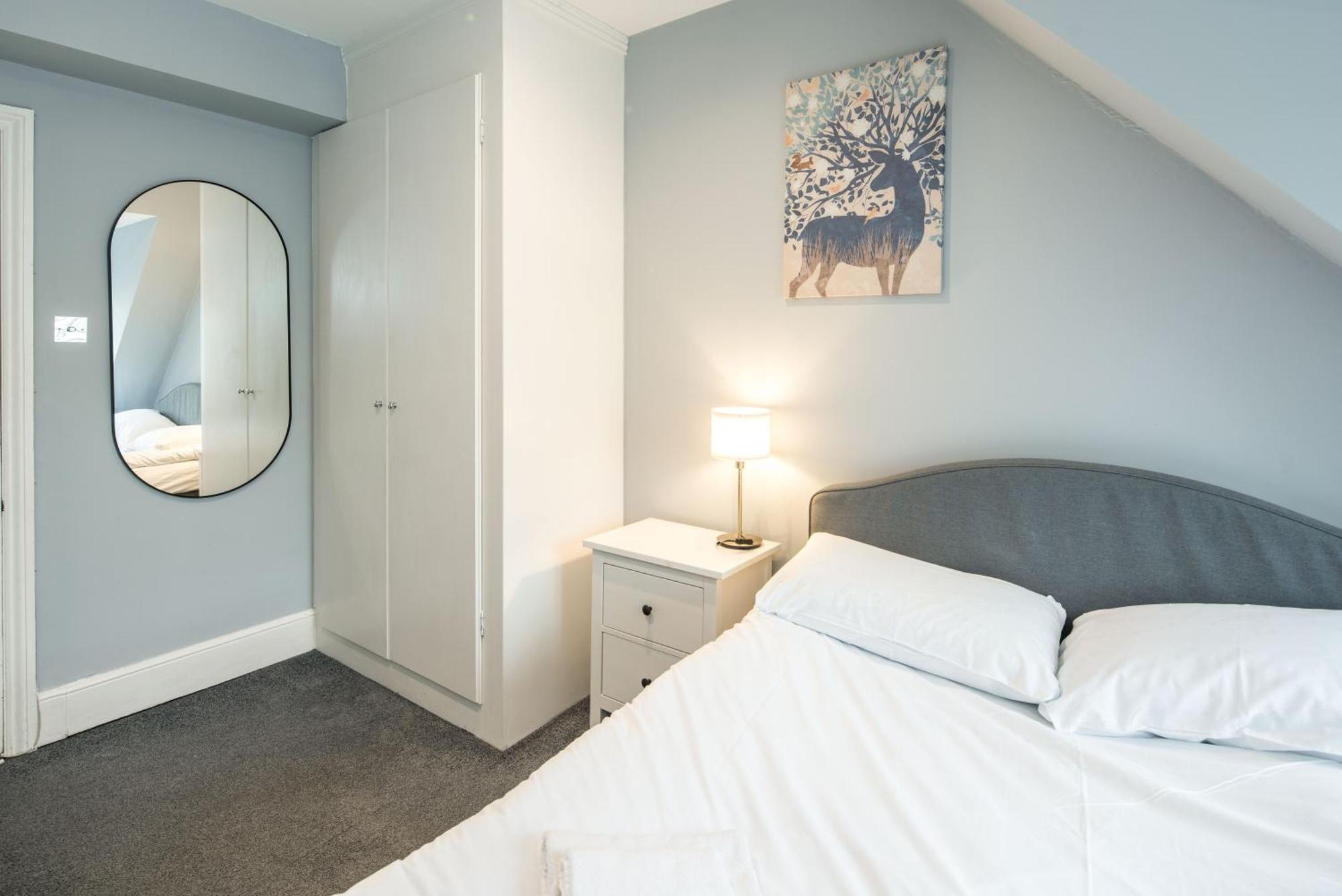 Apartment Heart Of Kensington And Chelsea,2 Bedr London