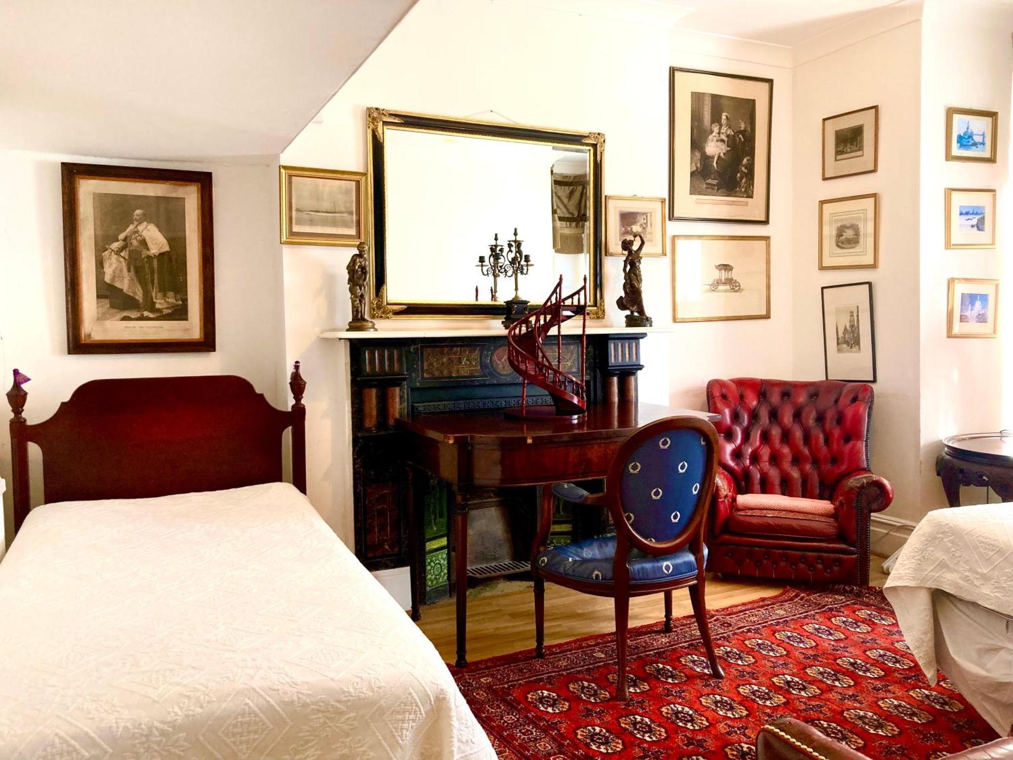 Quality And Very Good Value Private In Close To Notting Hill Zone 2 Maison d'hôtes *