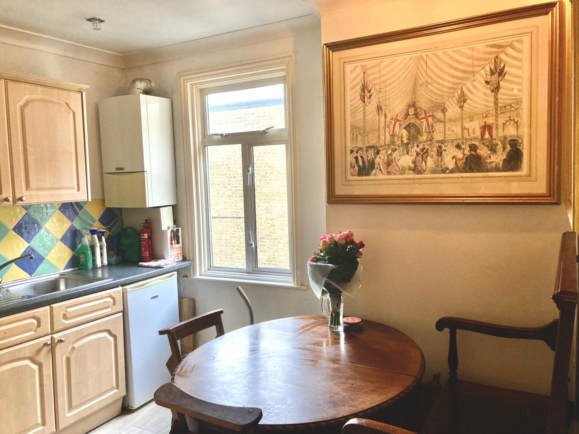 Quality And Very Good Value Private In Close To Notting Hill Zone 2 Maison d'hôtes *