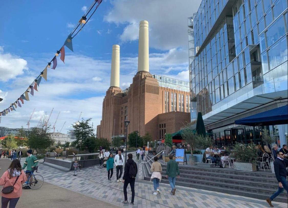 Privatunterkunft Location! Double Bedroom 2 Mins Walk From Battersea Power Underground Station!