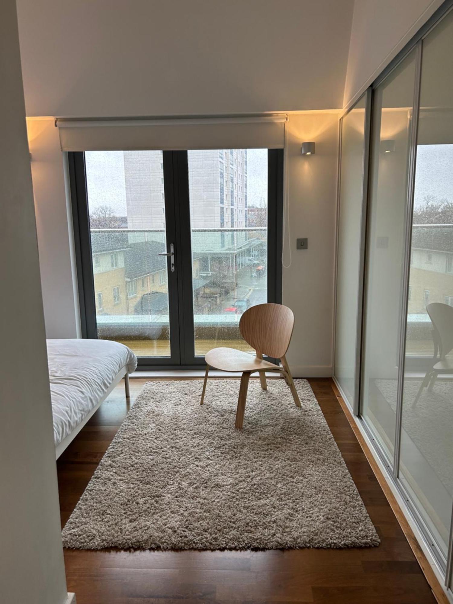 In Style: Modern 2-bed In Trendy Area Lägenhet *