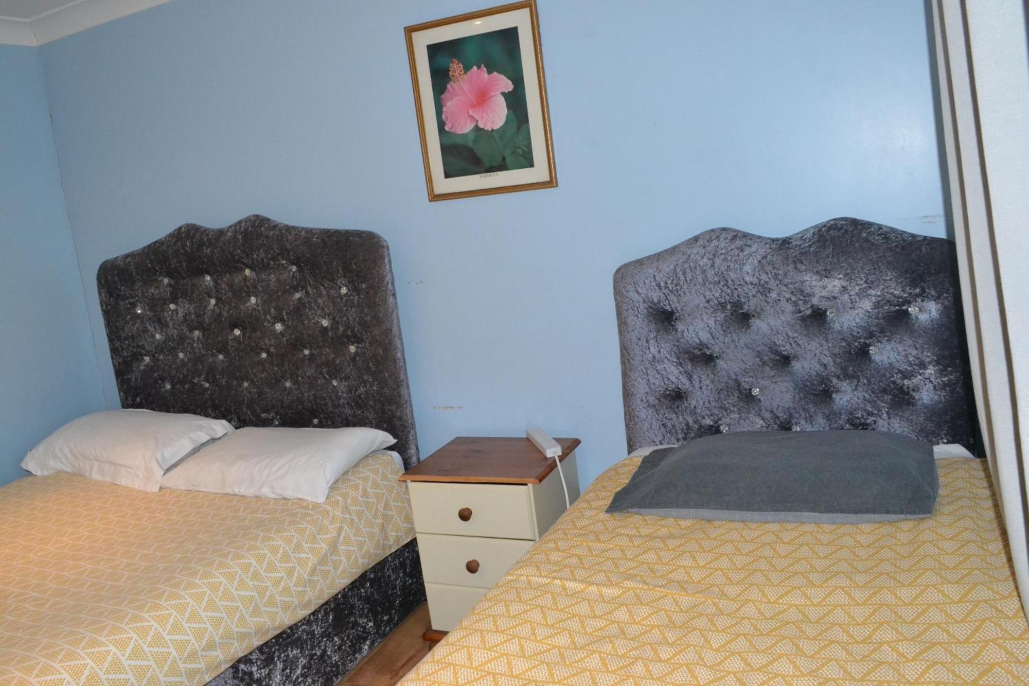 3 Bedroom - Ealing Appartamento