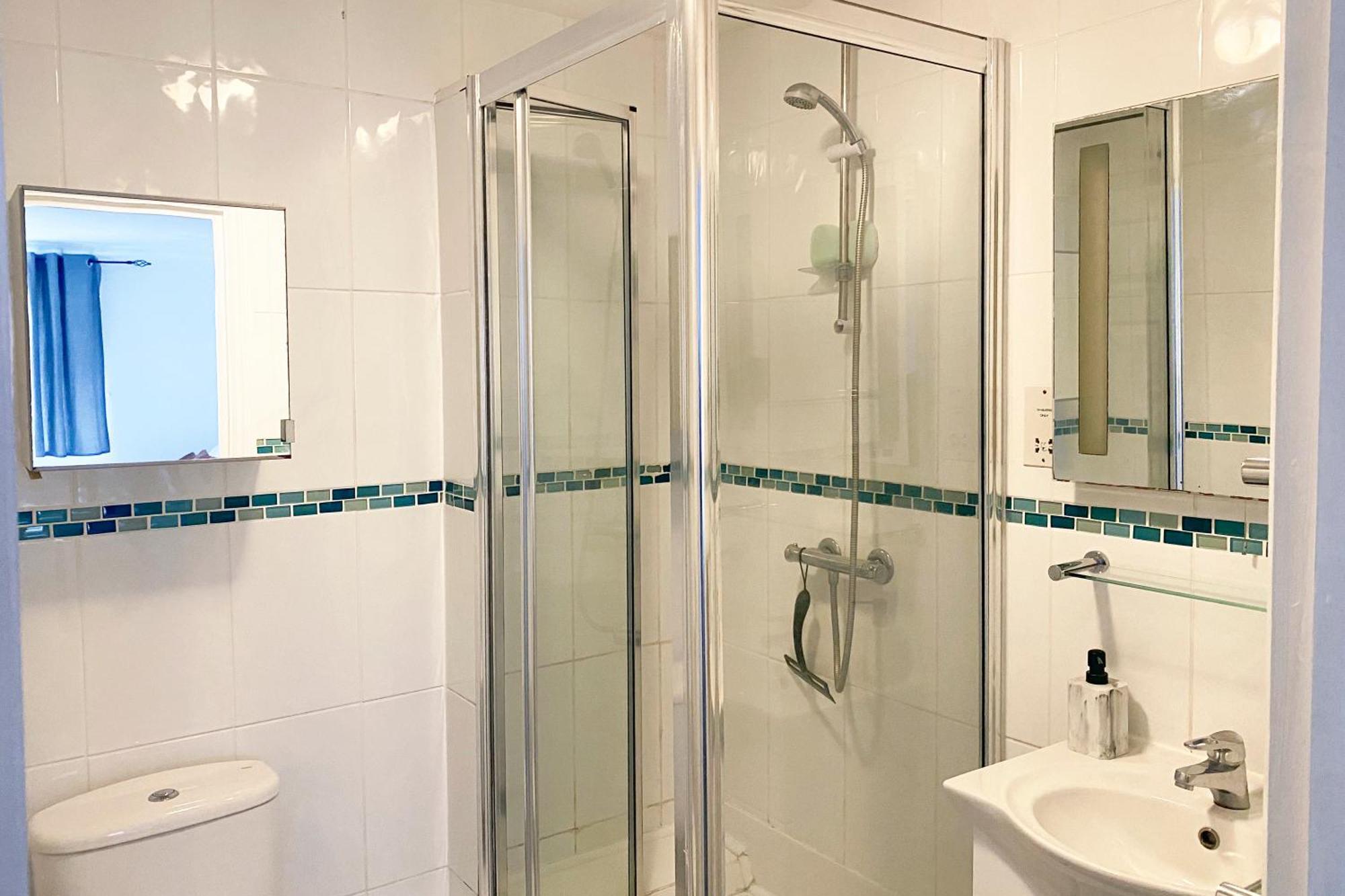 Appartement Spacious 2 Bed Flat In Wimbledon With Private Parking