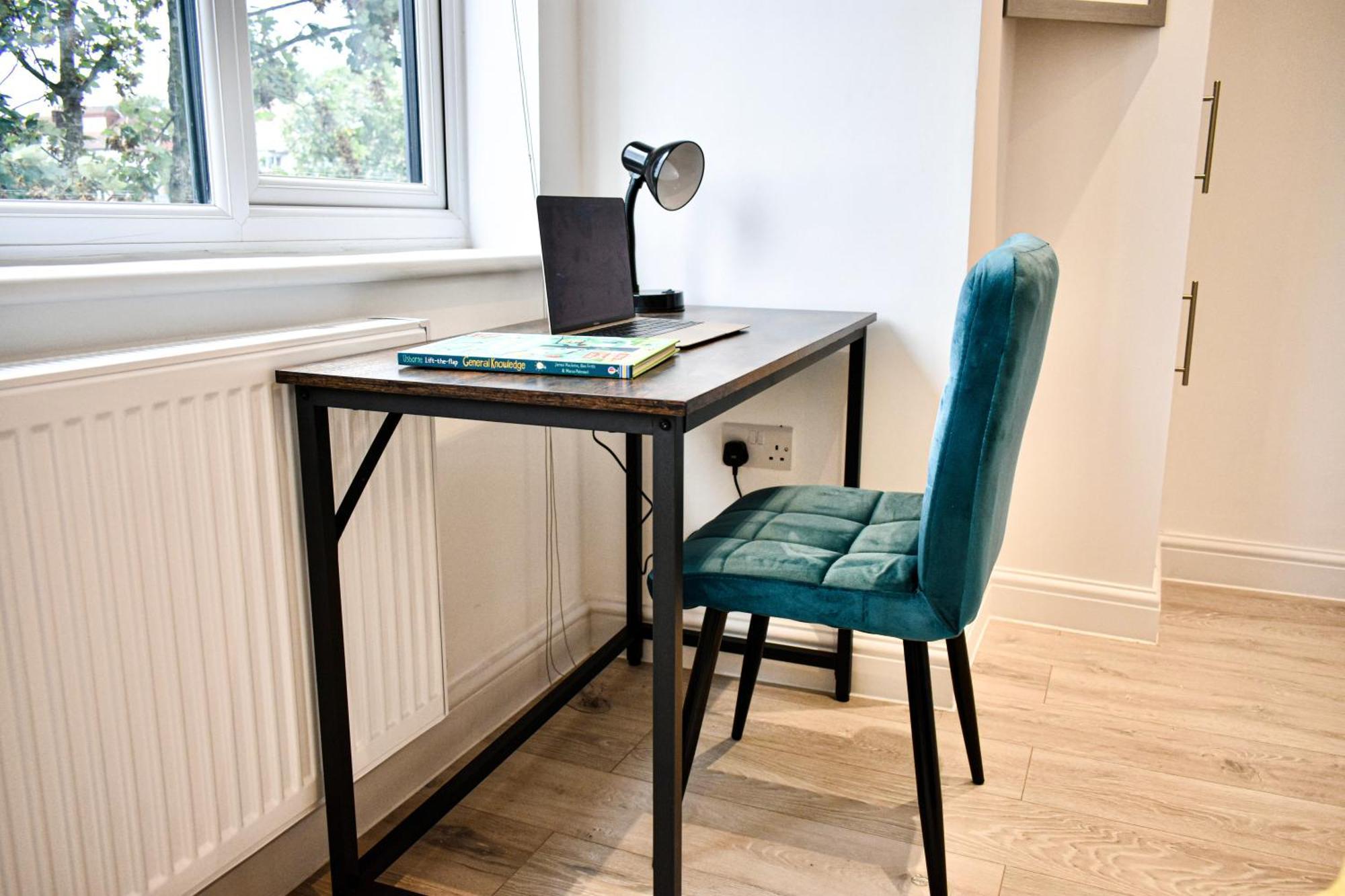 Apartment Wembley Luxury: Two-bedroom With Parking London