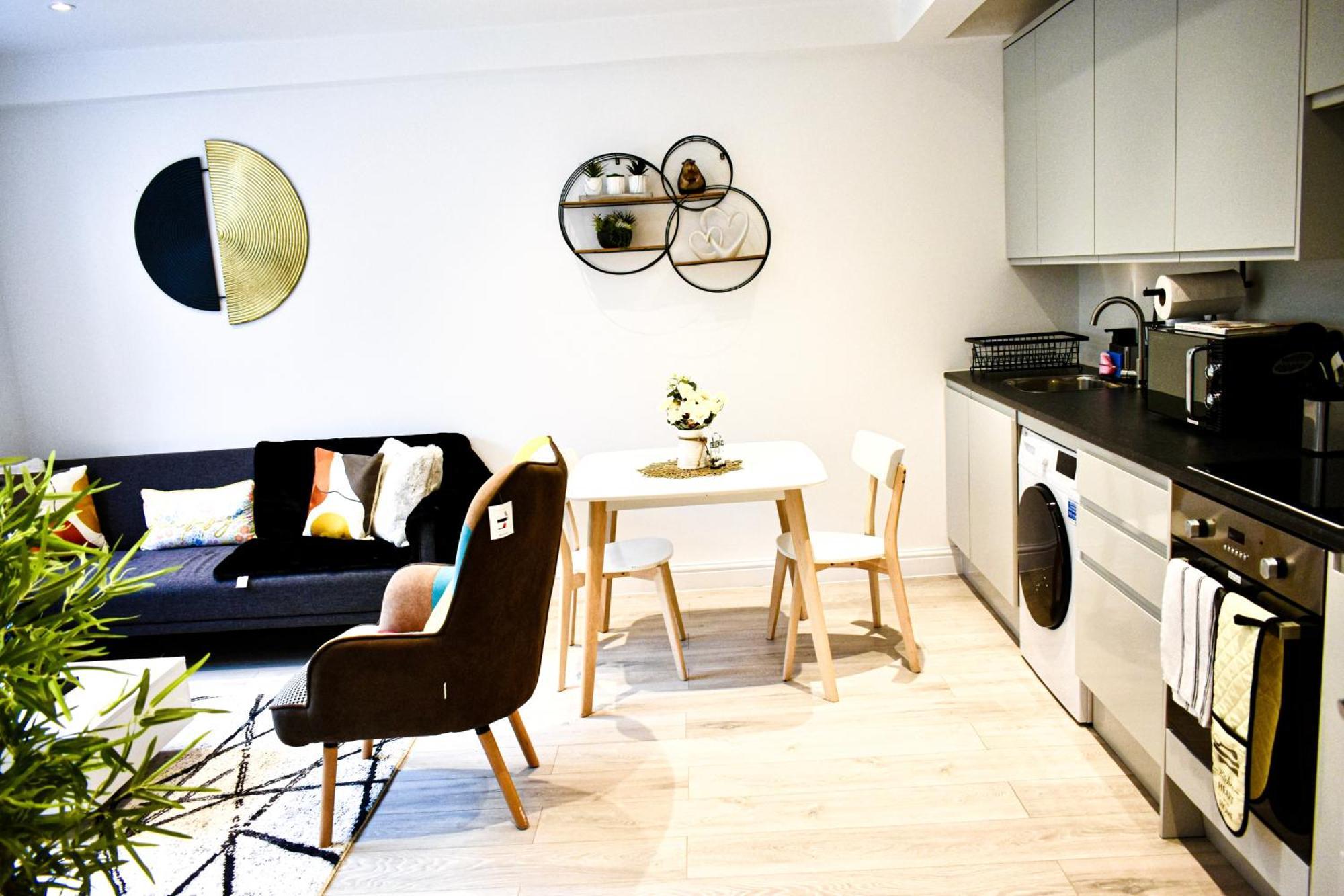 Luxury House With 2 Bedrooms Free Driveway Parking Close To Central Wembley Stadium And Shopping Malls * Londen